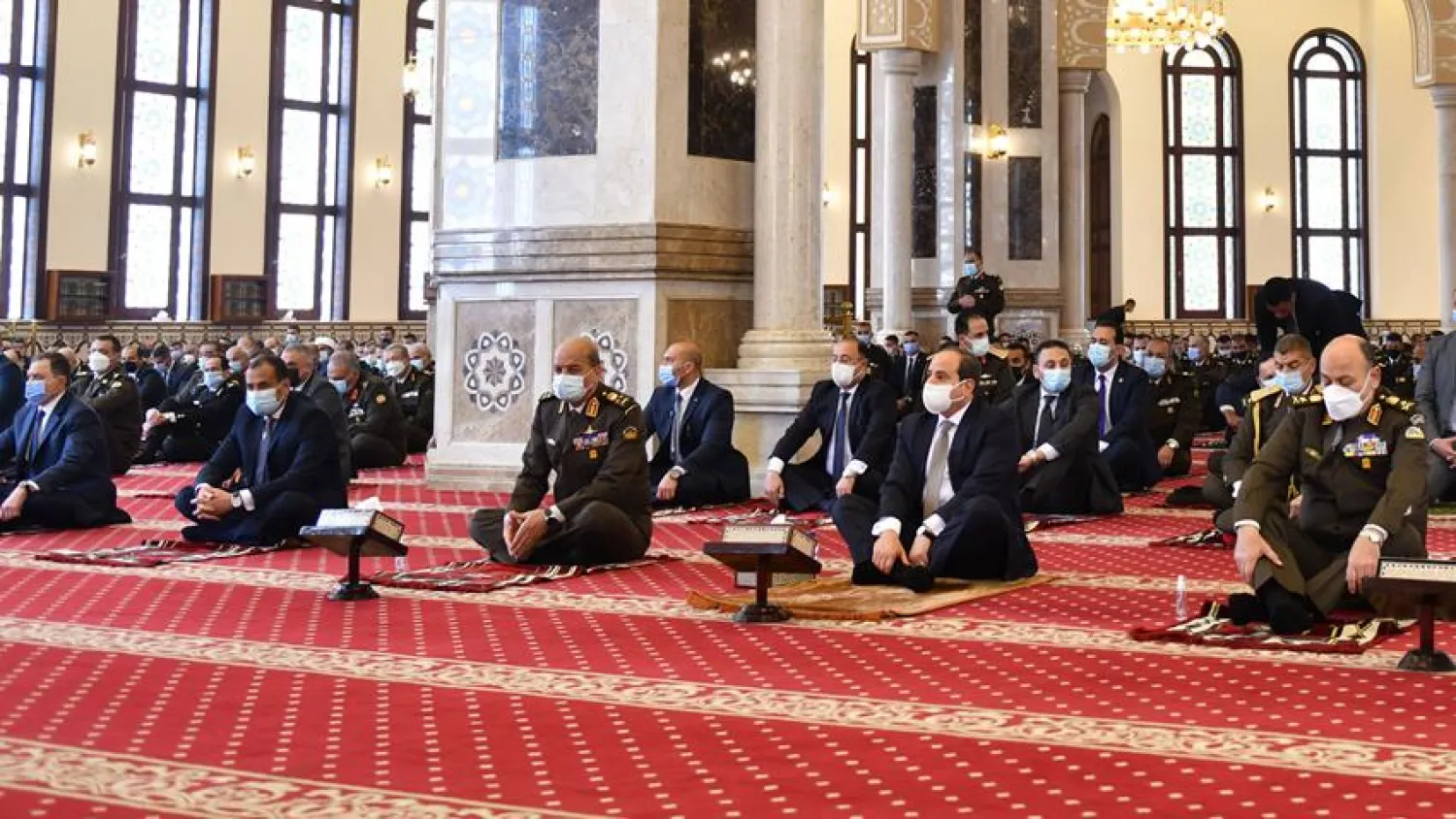 President Abdel Fattah El-Sisi performed Friday prayers at Al-Mosheer Tantawy Mosque on the occasion of Martyr's Day (Egyptian Presidency)
