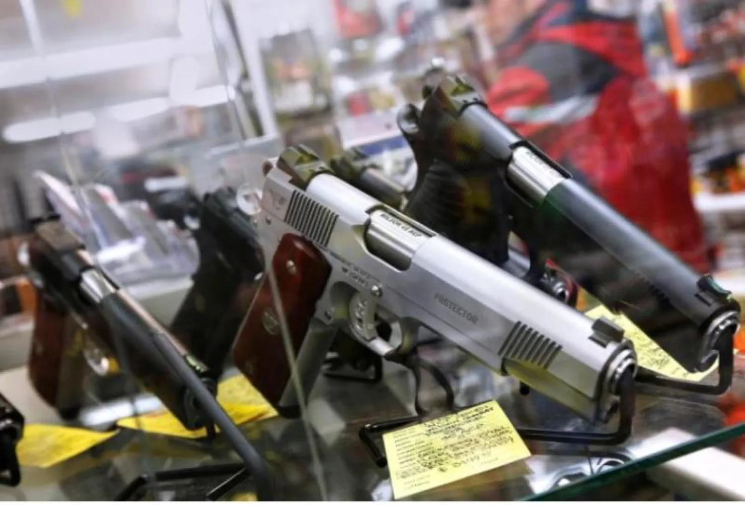 الحادث وقع في مرأب أحد المتاجر في دولتون بضواحي شيكاغو (رويترز)