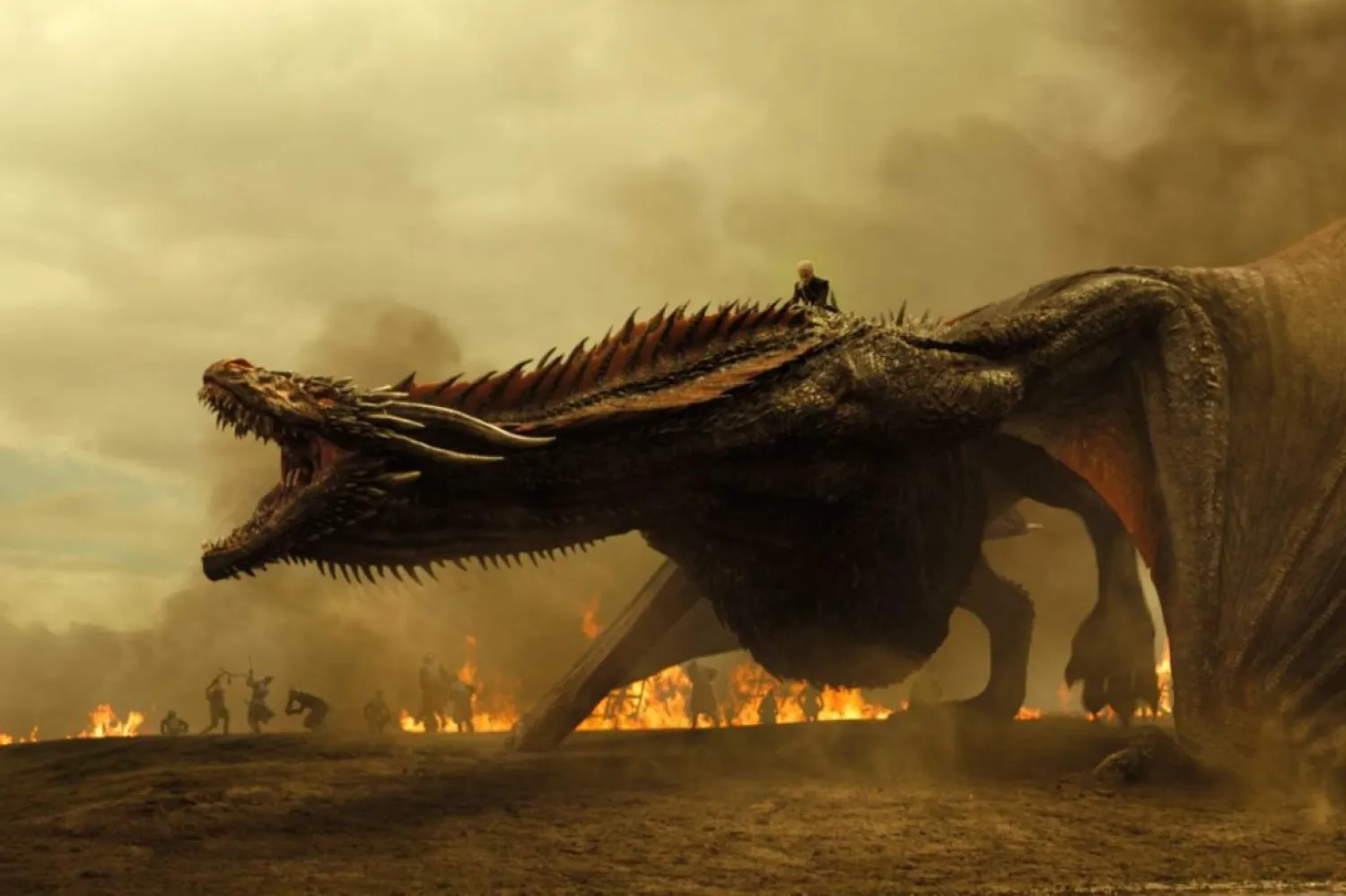 Game of Thrones'un meşhur karakteri Daenerys Targaryen son sezondaki dönüşümüyle büyük tartışma yaratmıştı (HBO)

