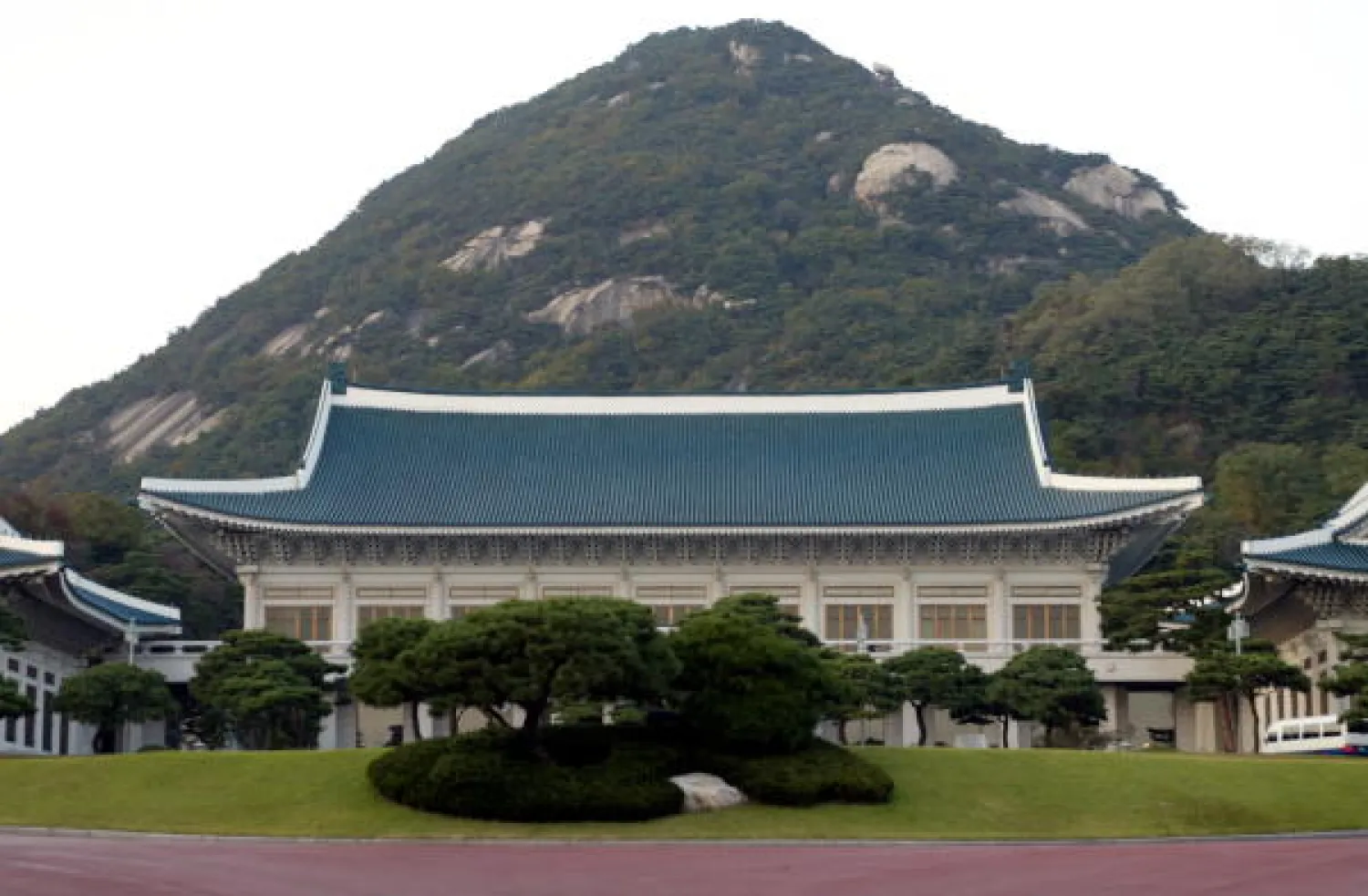 The South Korean presidential Blue House in Seoul | REUTERS