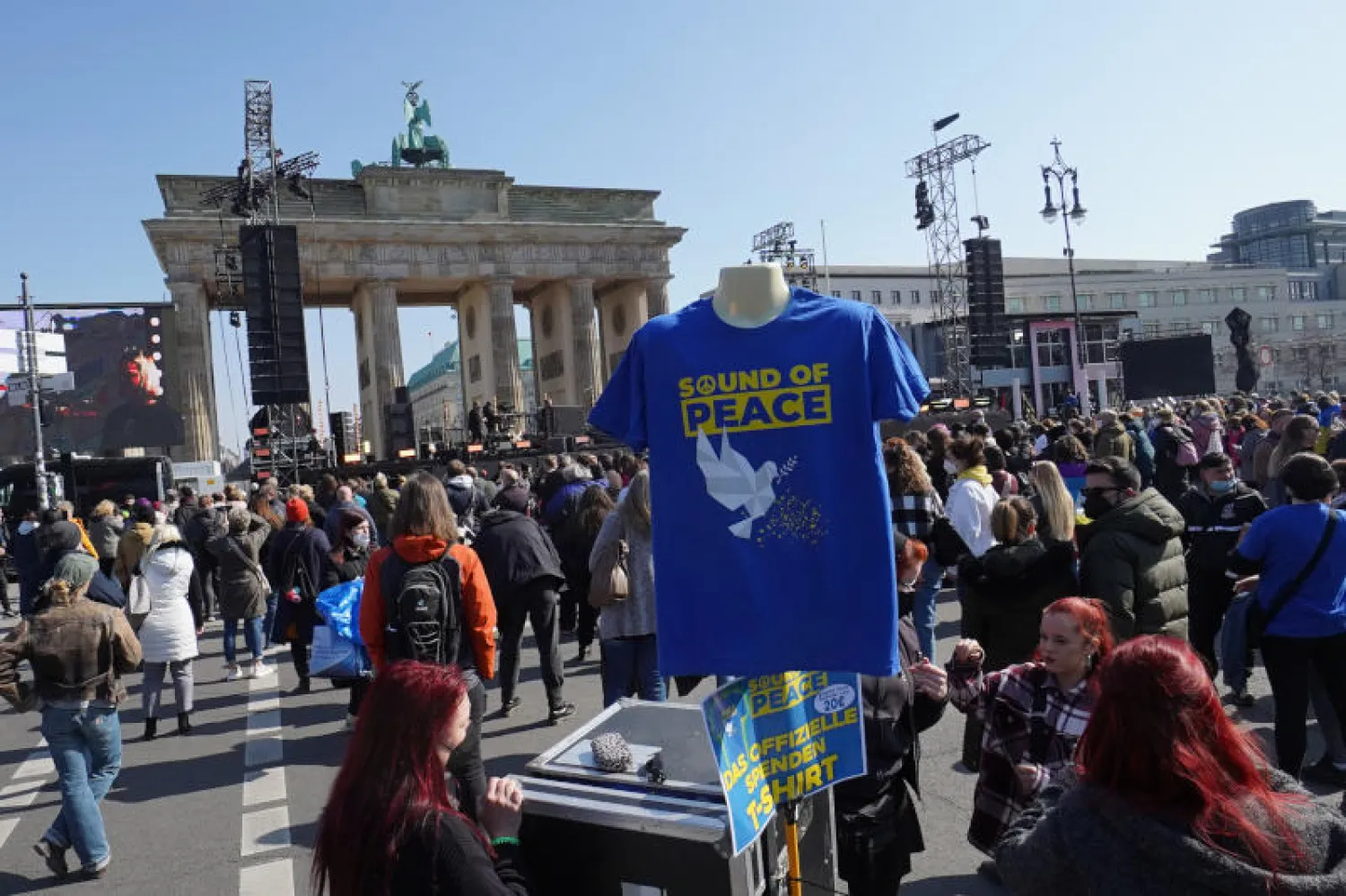 مظاهرة منددة بالحرب الروسية على أوكرانيا في برلين اليوم (د.ب.أ)