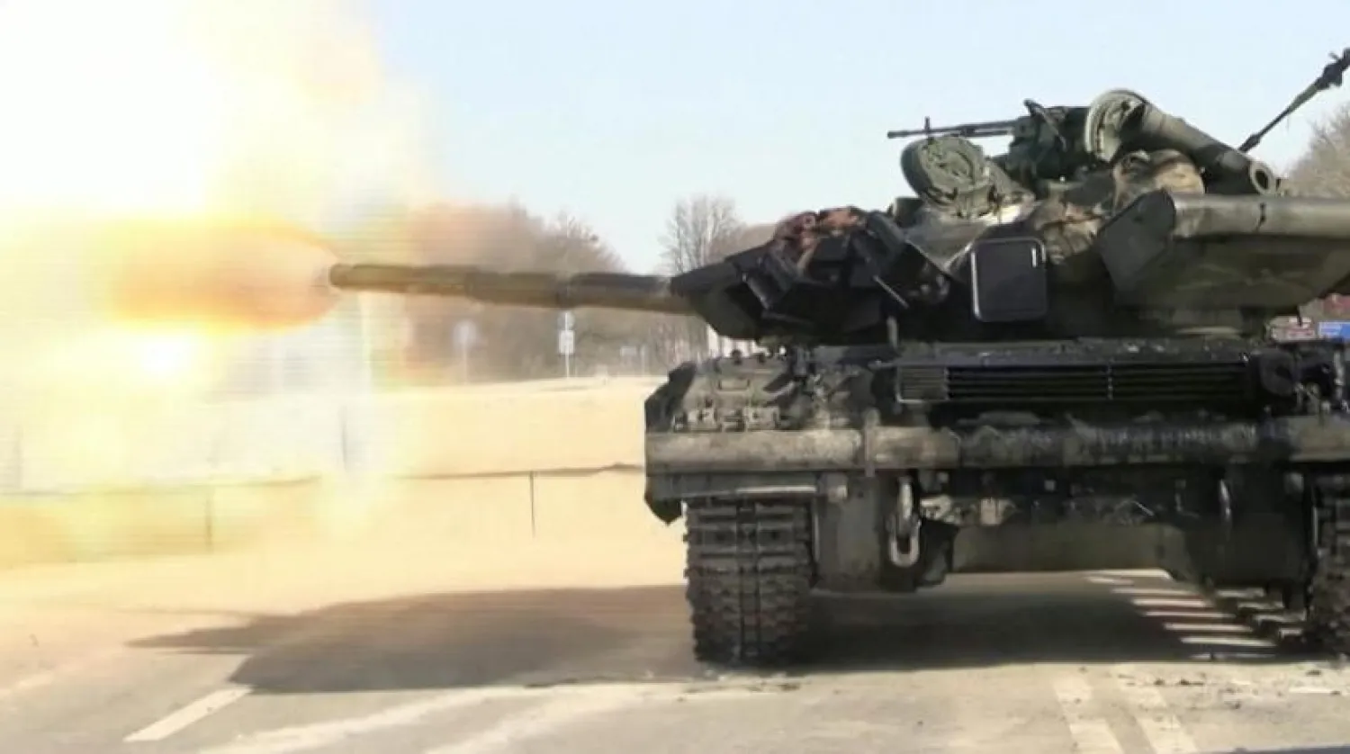 Harkov şehri yakınındaki bir tank (Reuters)