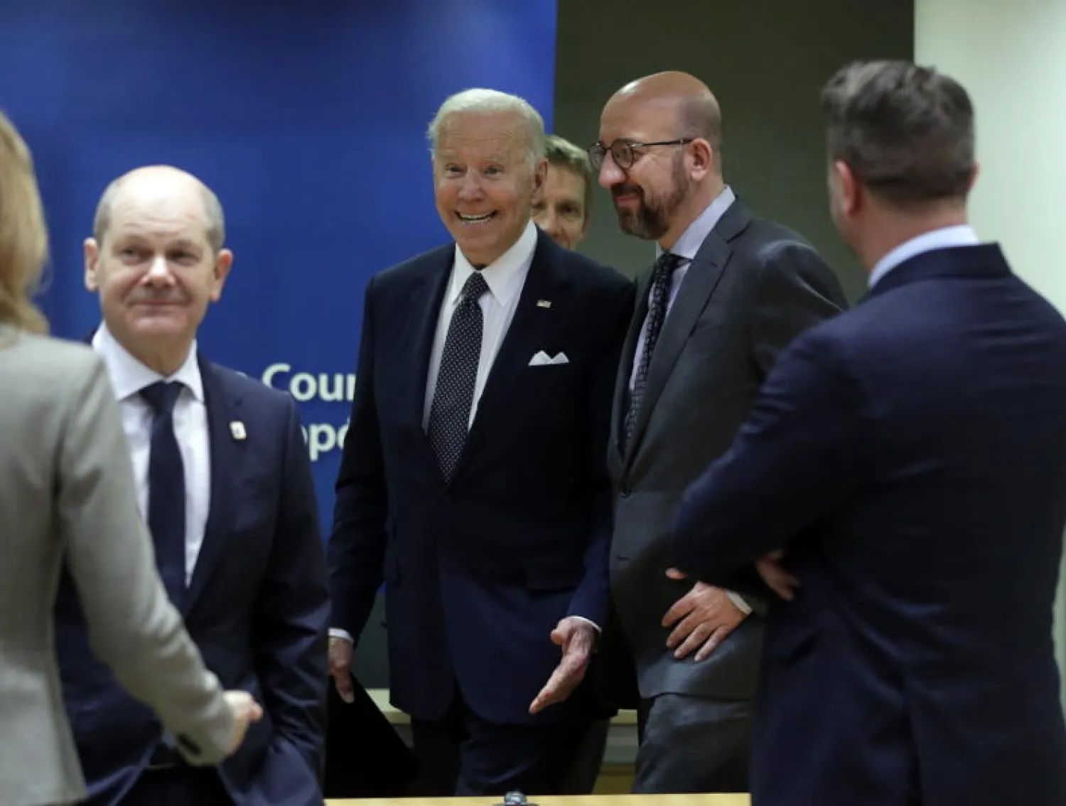 قادة لدول حلف الناتو خلال قمة بشأن حرب أوكرانيا (إ.ب.أ)