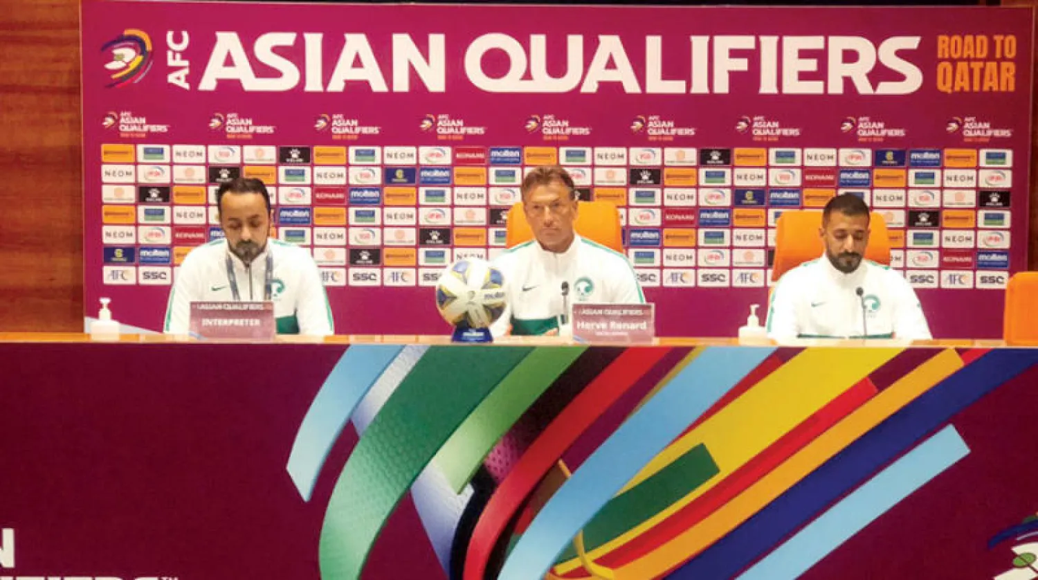 رينارد خلال المؤتمر الصحافي أمس (الشرق الأوسط)