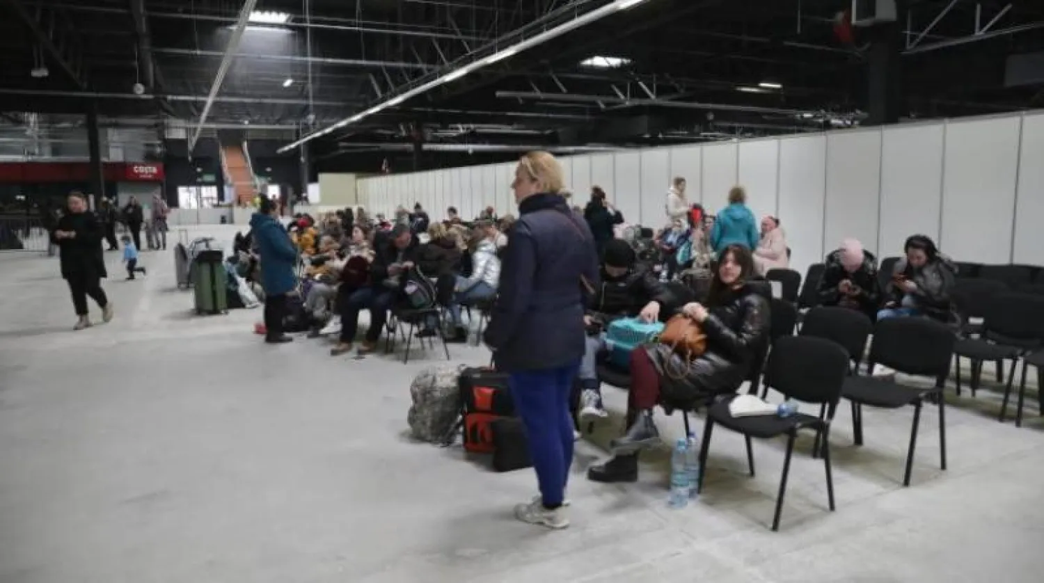 مركز طبي في بولندا يستقبل لاجئين أوكرانيين (إ.ب.أ)