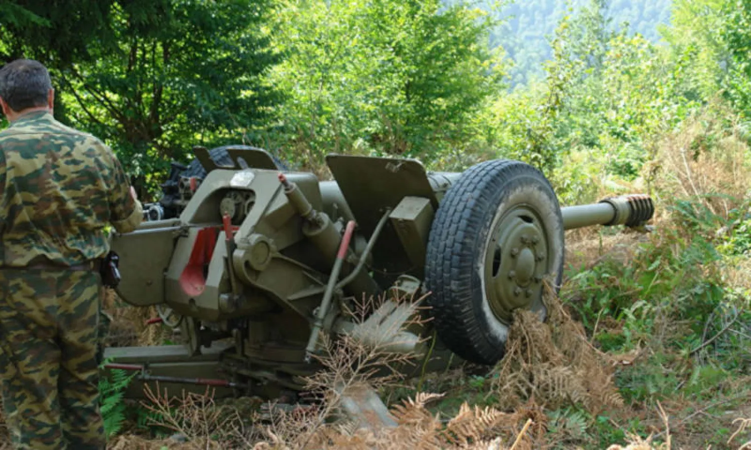 قوات روسية خلال المعارك في أوسيتيا الجنوبية (أرشيفية)