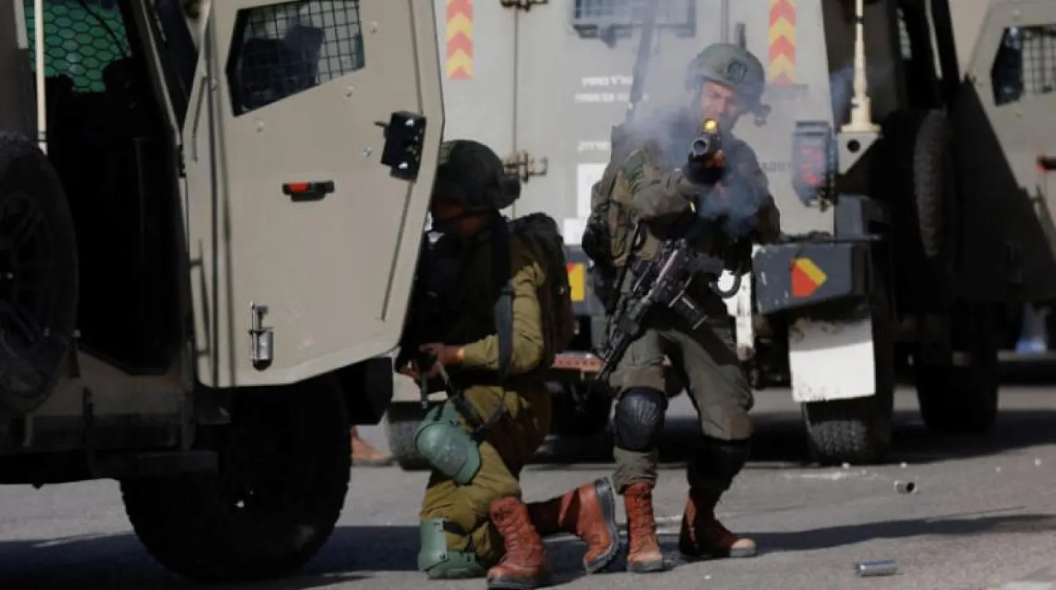 İsrail askerleri Ramallah’ta protestolara plastik mermiyle müdahale etti. (Reuters)  