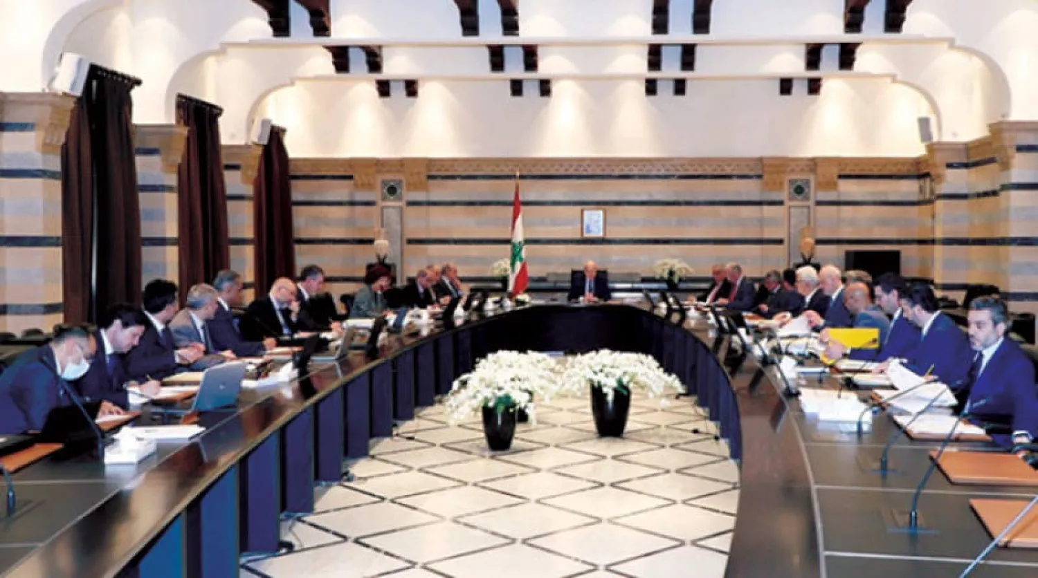 ميقاتي مترئساً اجتماعاً لحكومته أمس (الوكالة الوطنية)