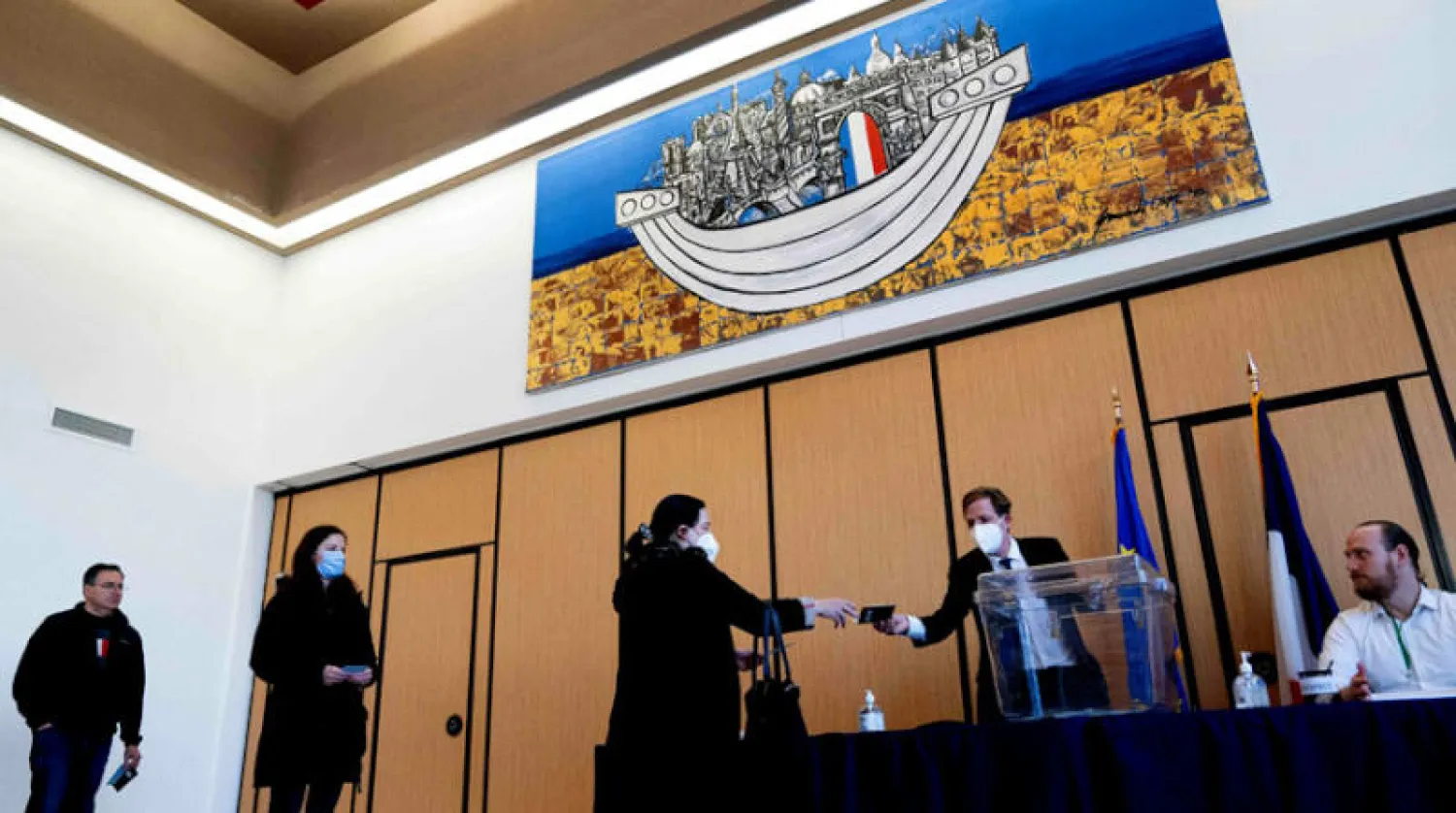 ماكرون ولوبن «يتلامسان» والعامل الحاسم نسبة المشاركة