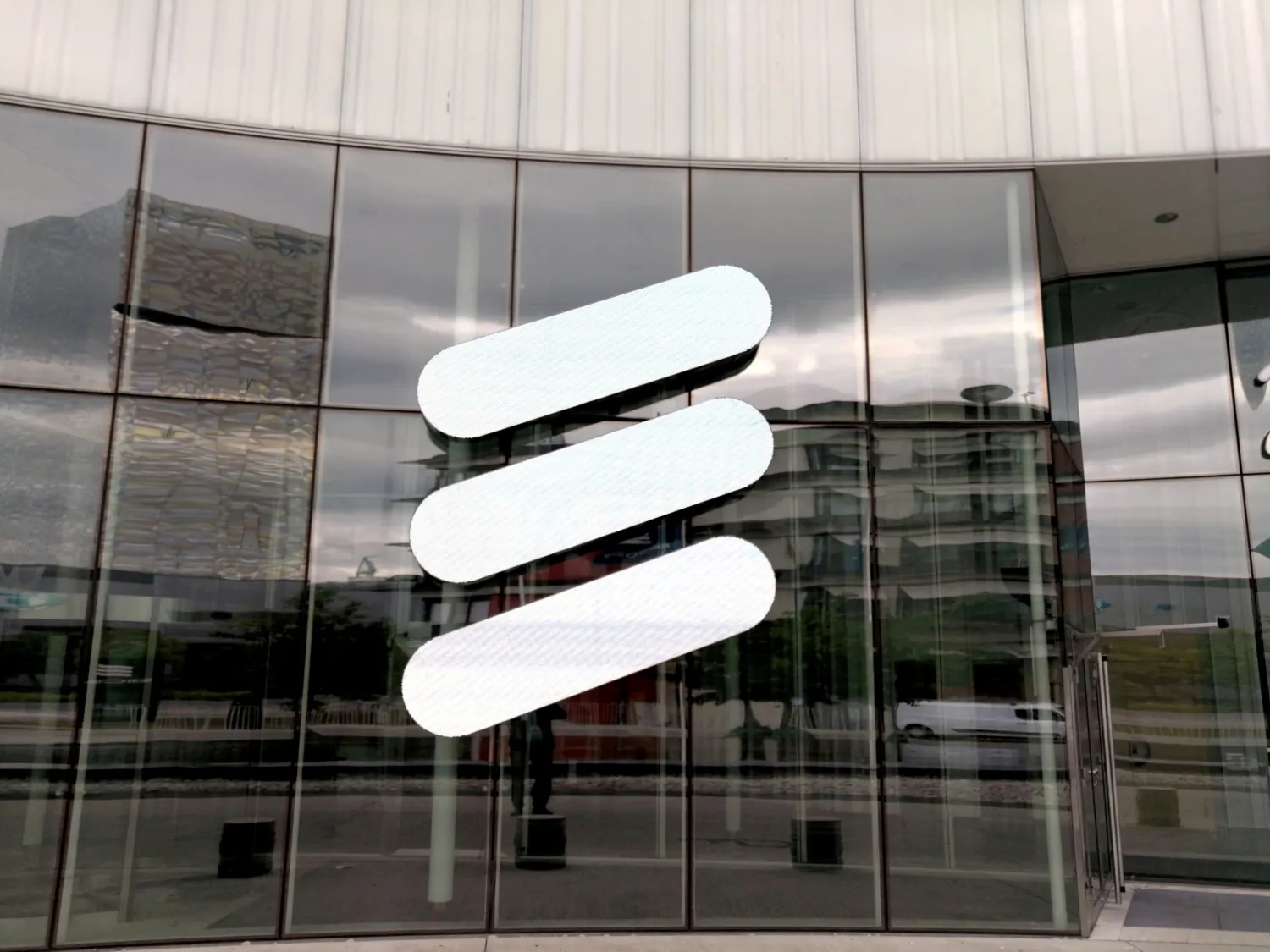 Ericsson logo is seen at its headquarters in Stockholm, Sweden June 14, 2018. REUTERS/Olof Swahnberg/File Photo

