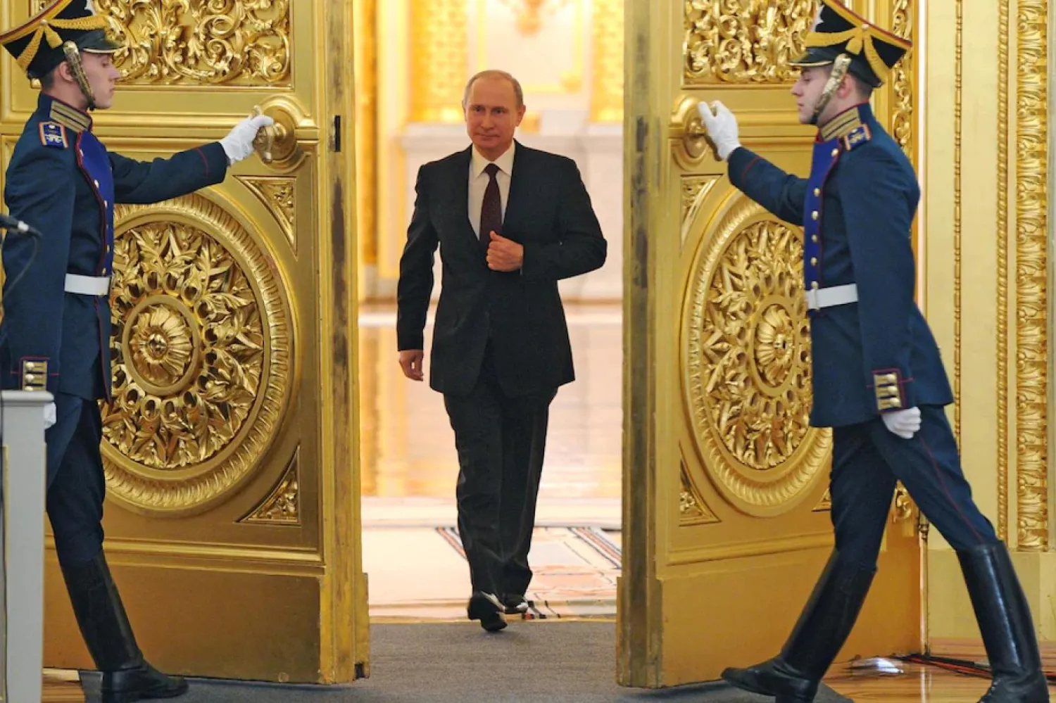 Rusya Devlet Başkanı Vladimir Putin romandaki Genialissimo'yla fiziksel olmasa da karakter olarak bir dizi benzerliğe sahip (AFP)

