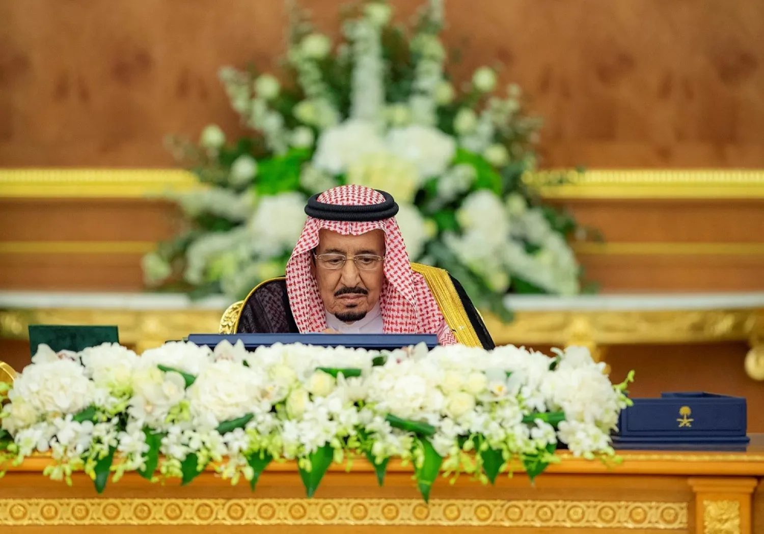 King Salman chairs the cabinet meeting in Jeddah on Tuesday. (SPA)