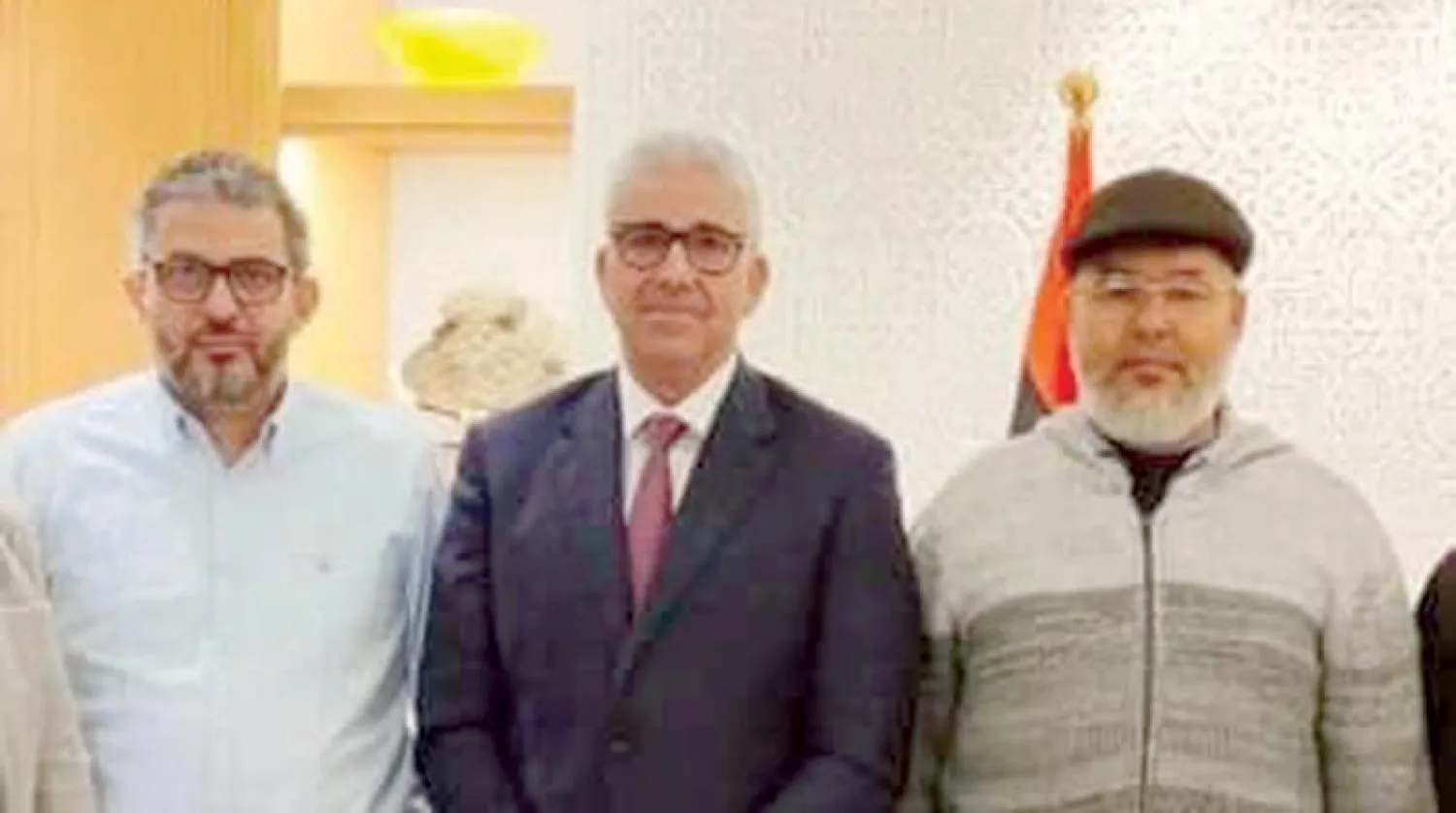 باشاغا خلال لقائه في تونس مع بعض قادة الميليشيات المسلحة (تجمع أنصار رئيس الحكومة)