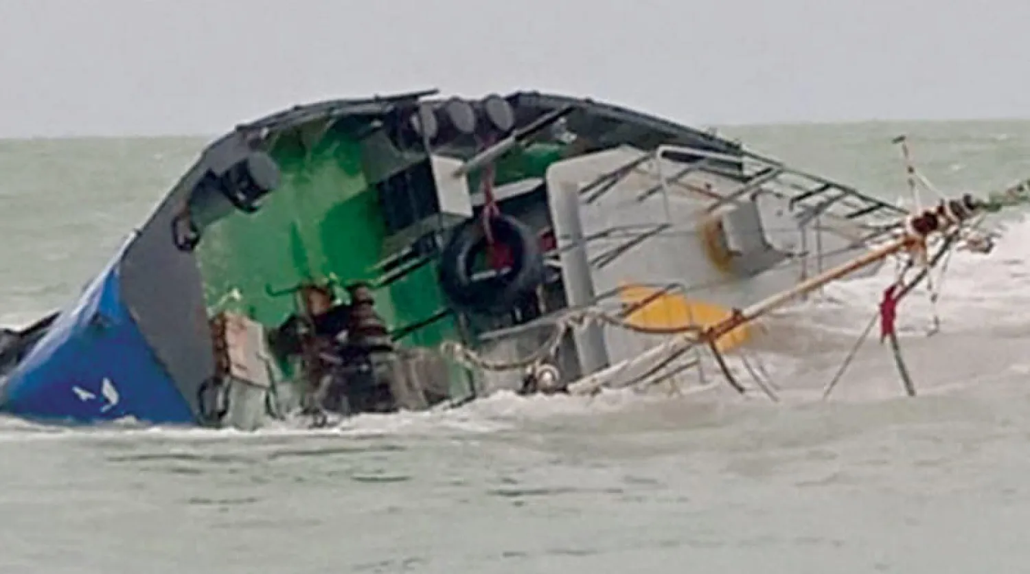 «إكسيلو» غرقت قبالة خليج قابس جنوب شرقي تونس (أ.ف.ب)