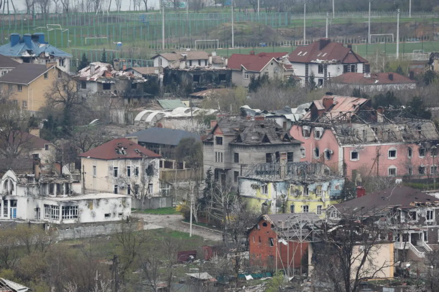 جانب من الدمار جراء القصف الروسي على مدينة ماريوبول الأوكرانية (رويترز)