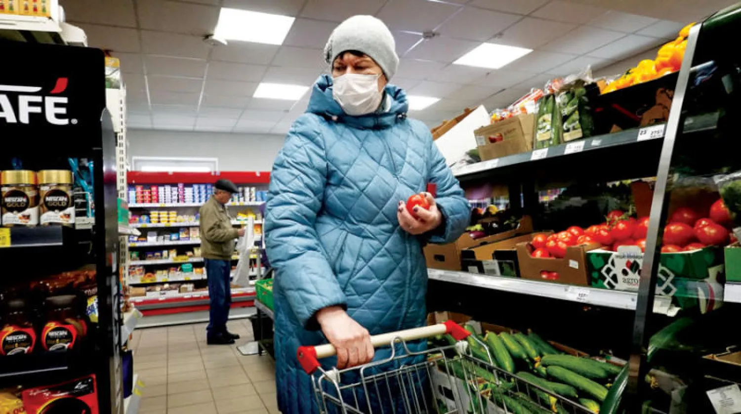 يسمح هدوء معدل التضخم الأسبوعي لـ«المركزي» الروسي بحرية أكبر في التدخل (إ.ب.أ)