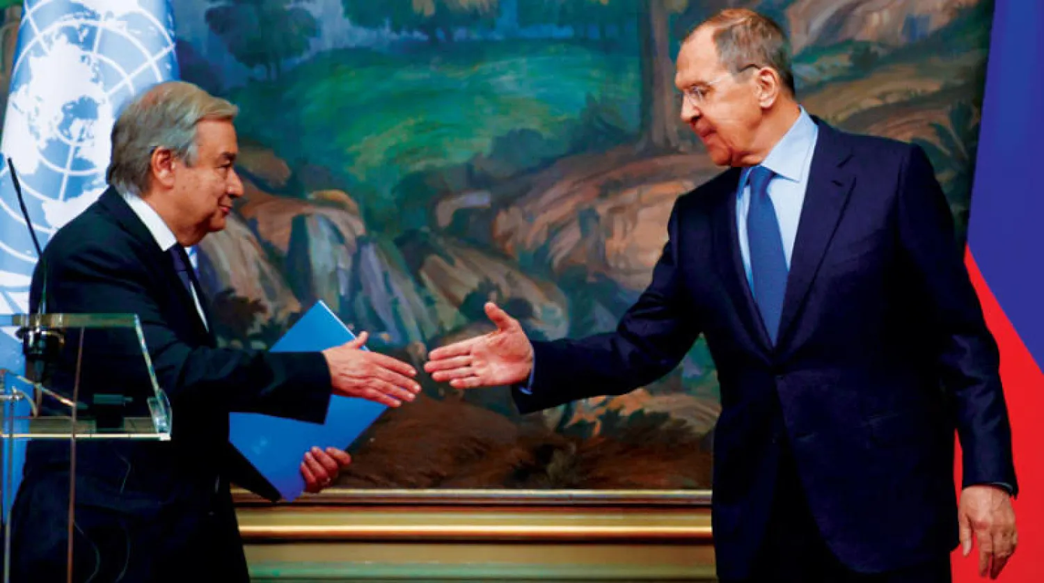 قال لافروف، خلال اجتماعه أمس مع غوتيريش، إن الوضع حول أوكرانيا أصبح حافزاً لكثير من المشكلات التي تراكمت في المنطقة الأوروبية – الأطلسية (أ.ب)