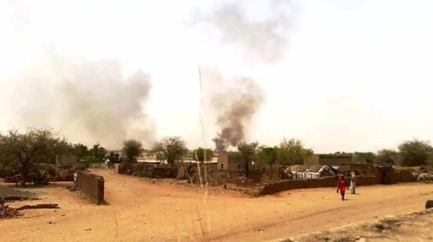 صورة نشرها موقع «دبنقا « للمعارك قبل أيام في دارفور