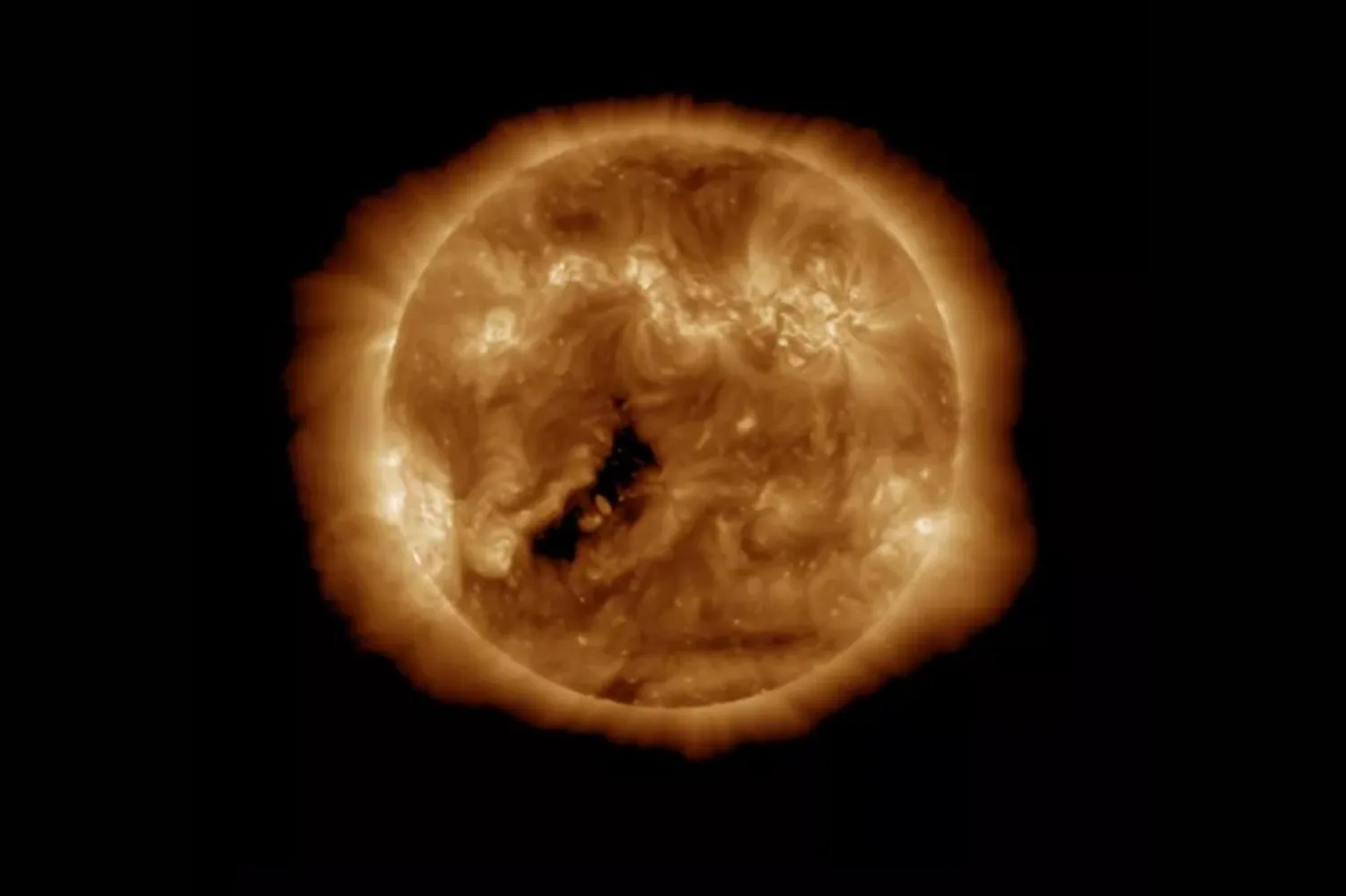 Güneş'teki patlamalar, Dünya'daki elektrik şebekelerine zarar veren radyasyon fırtınalarına neden olabilir (ABD Uzay Hava Tahmin Merkezi)

