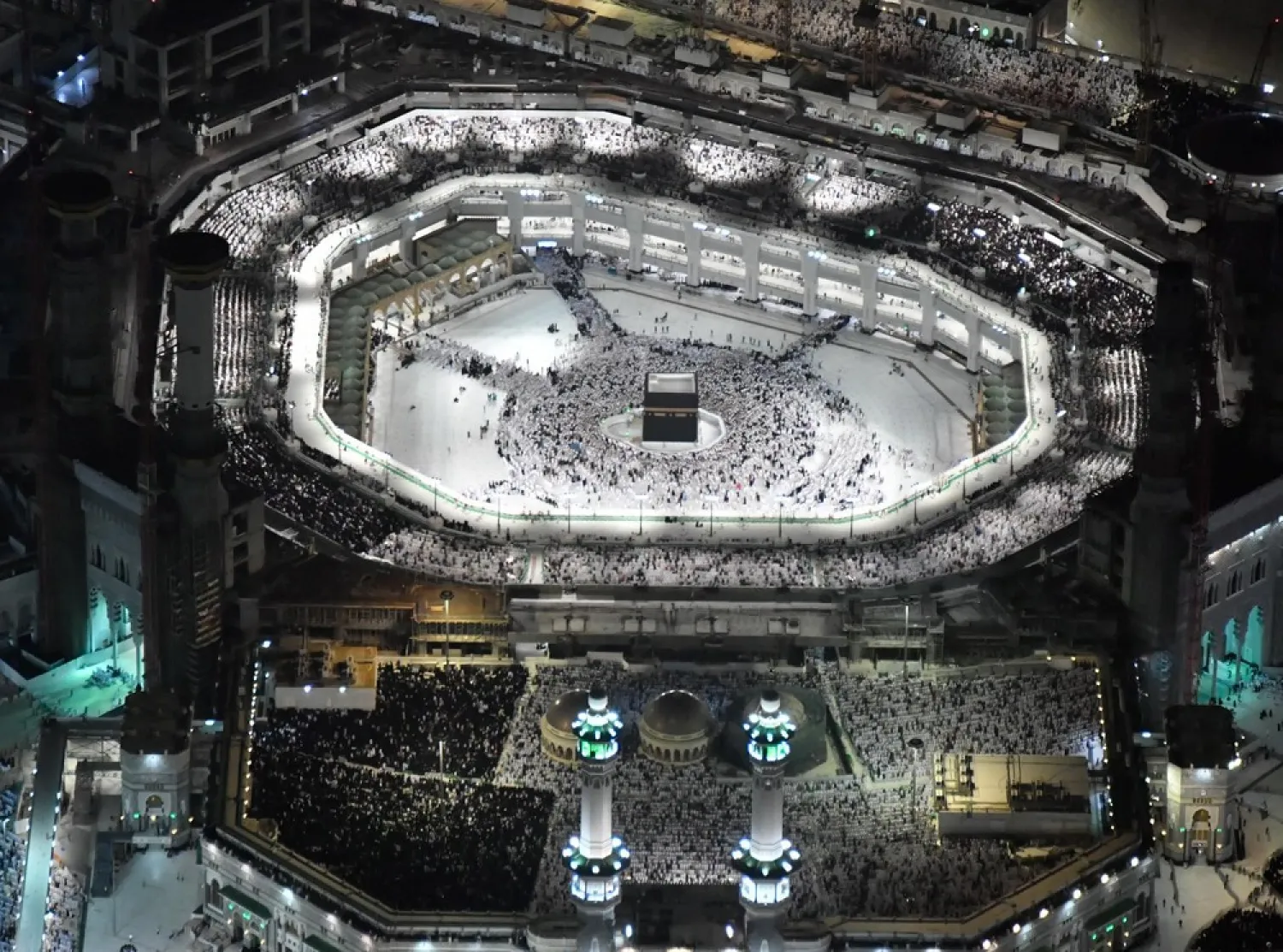 A night view of the Grand Mosque in Makkah. (SPA)