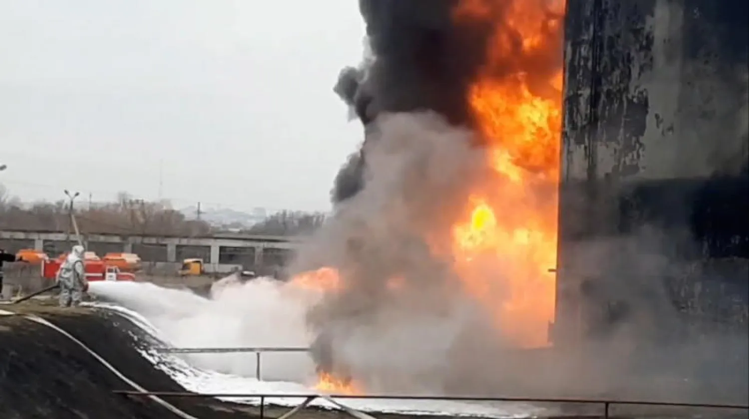 حريق بمستودع وقود في بيلغورود (إ.ب.أ)