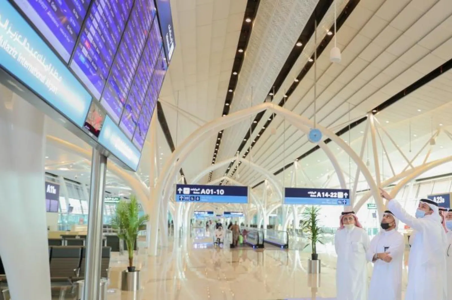 وزير النقل يتفقد مطار الملك عبد العزيز الدولي بجدة نهاية رمضان الحالي (موقع مطار الملك عبد العزيز)