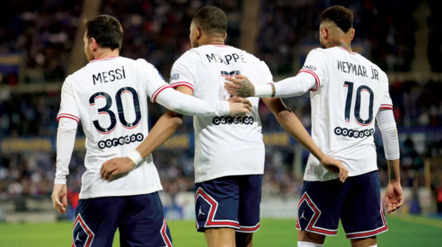 ثلاثي الهجوم الخطير نيمار ومبابي وميسي بعد التعادل مع ستراسبورغ (رويترز)