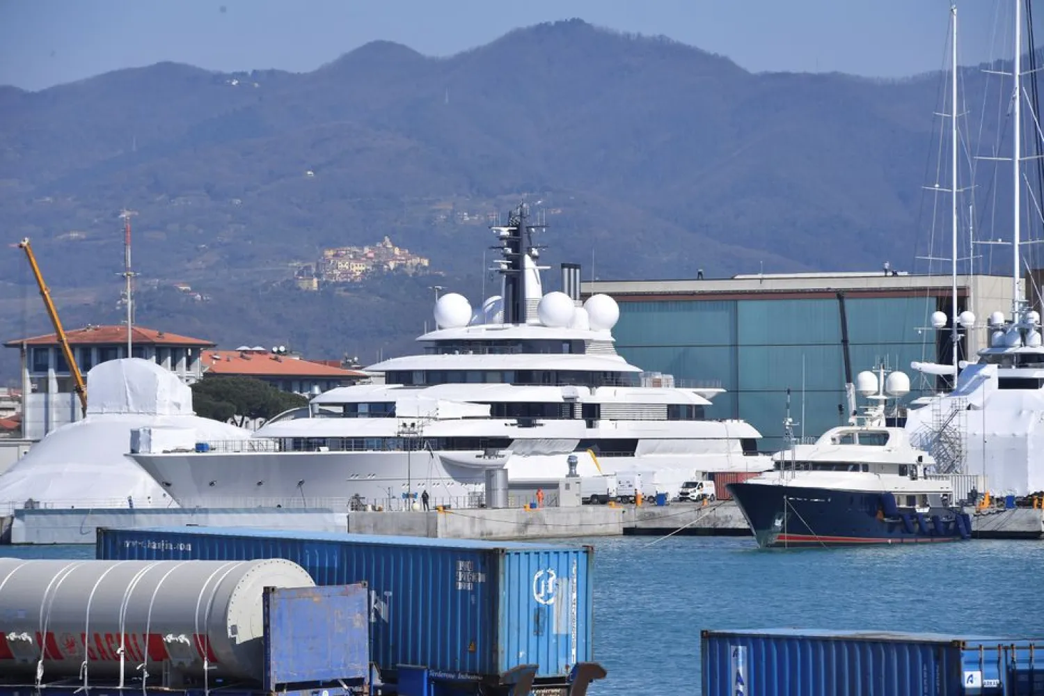 Scheherazade, one of the world's biggest and most expensive yachts allegedly linked to Russian billionaires, is moored in the harbor of the small Italian town of Marina di Carrara, Italy, March 23, 2022. REUTERS/Jennifer Lorenzini


