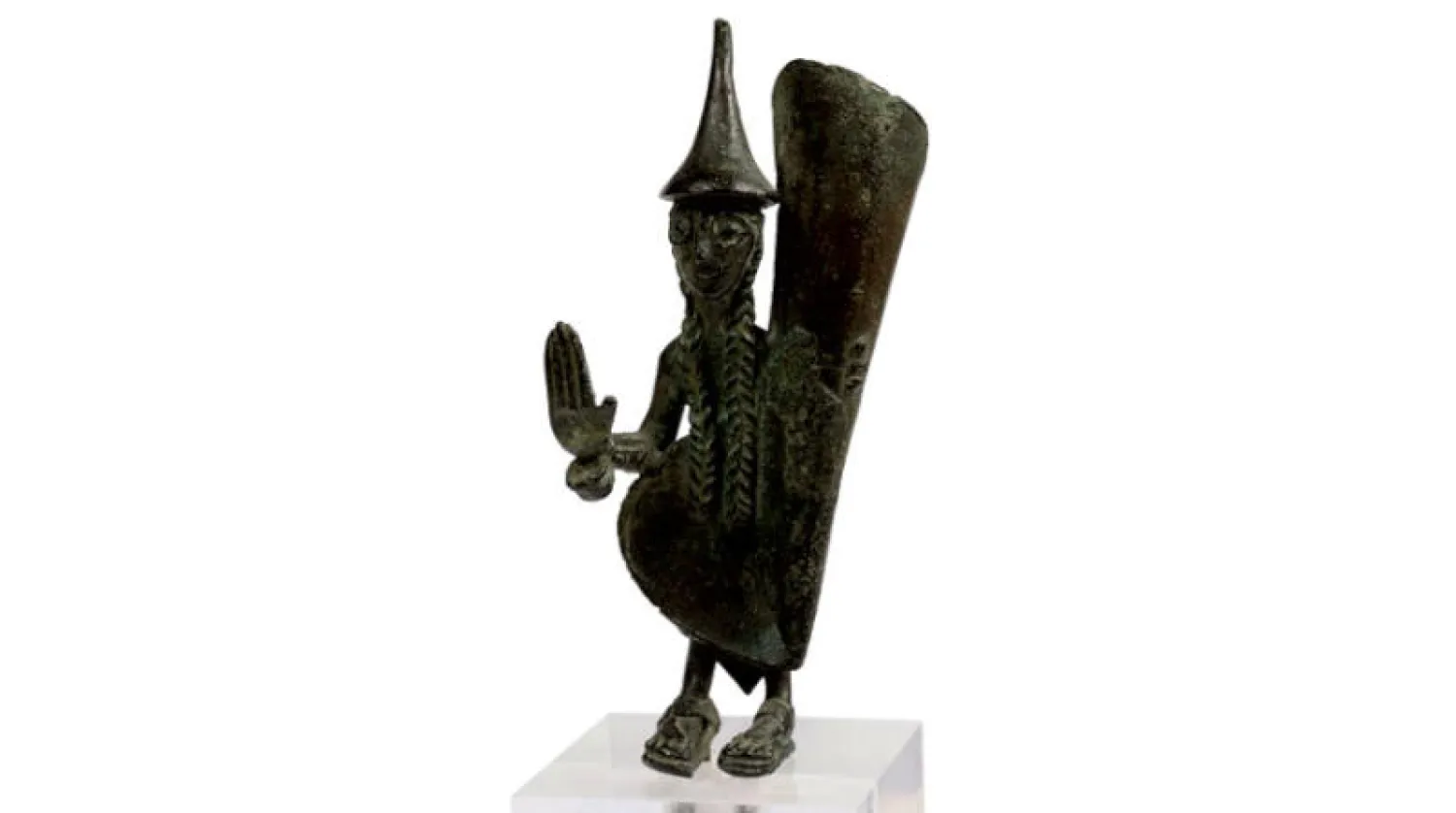 تمثال من الحجر الجيري يعود إلى العصر الحديدي (أ.ف.ب)