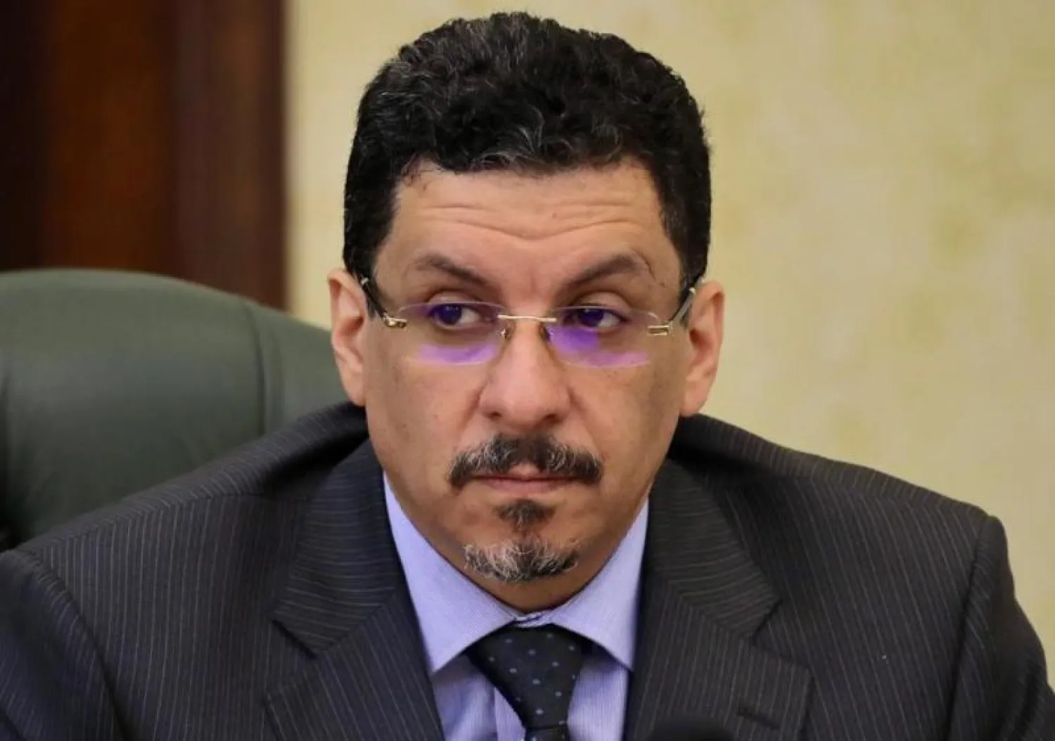 وزير الخارجية وشؤون المغتربين اليمني الدكتور أحمد عوض بن مبارك (سبأ نت)