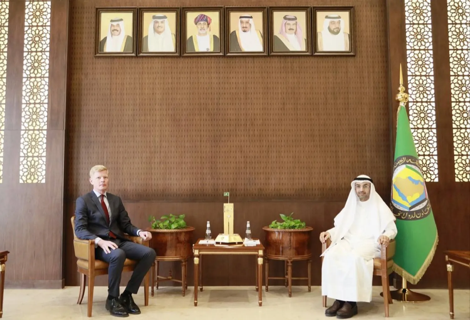 Dr. Nayef Al-Hajraf meets with UN envoy Hans Grundberg in Riyadh. (GCC)