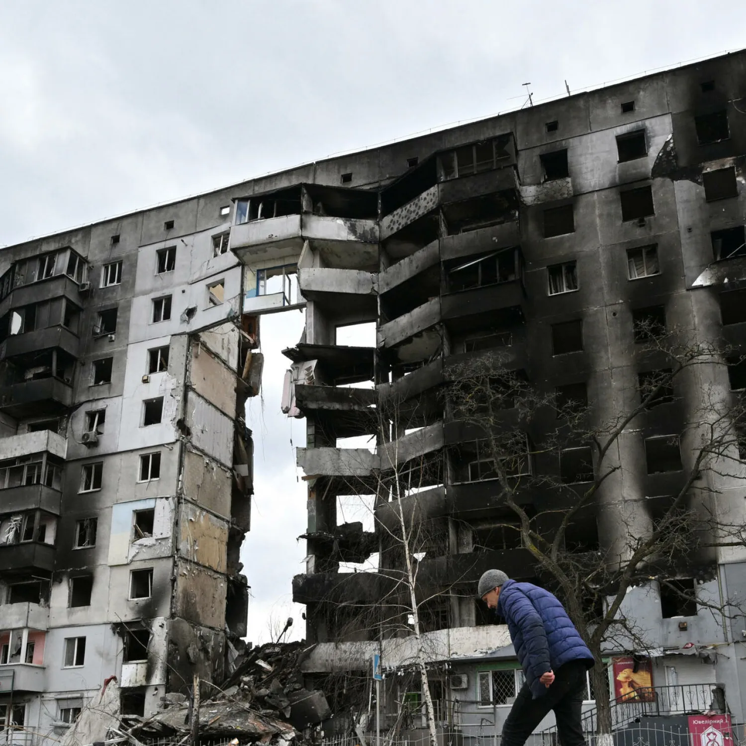 A building in Borodianka, near Kyiv, decimated by an explosion on April 4, 2022. Serguei Supinsky, AFP
