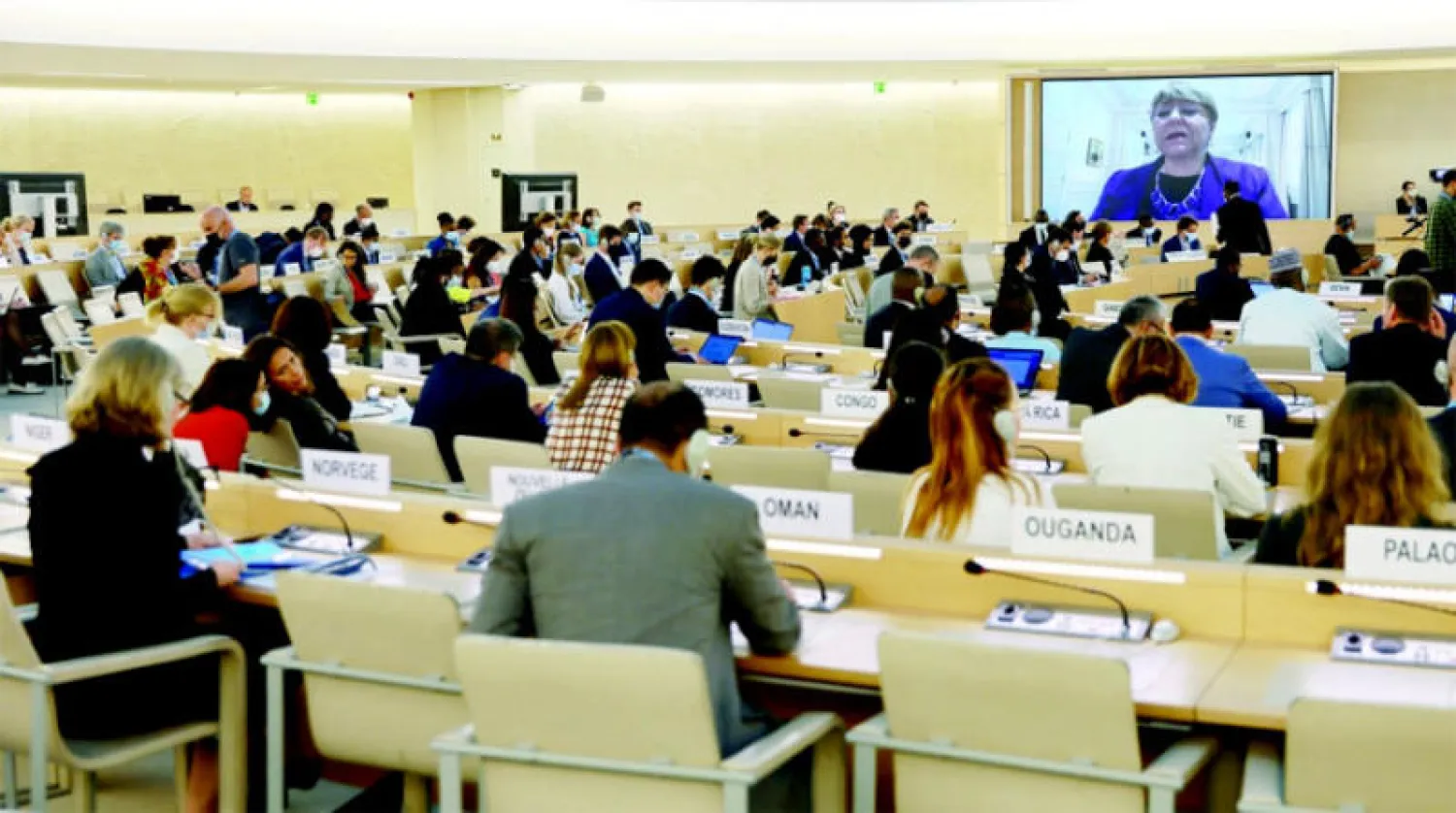 ميشيل باشليه تخاطب مجلس حقوق الإنسان حول أوكرانيا في جنيف أمس (رويترز)