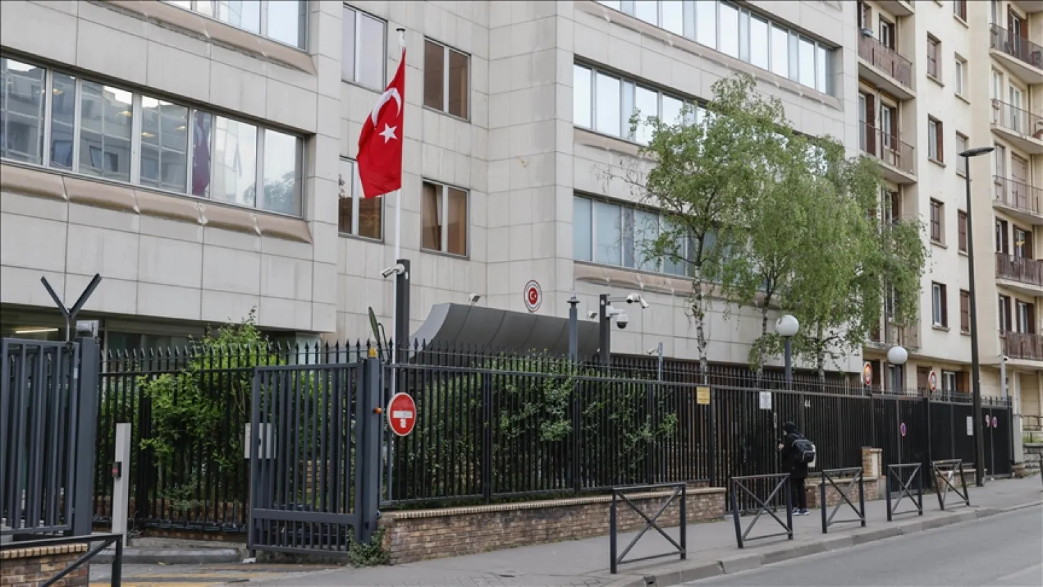 Türkiye'nin Paris Başkonsolosluğuna saldırı