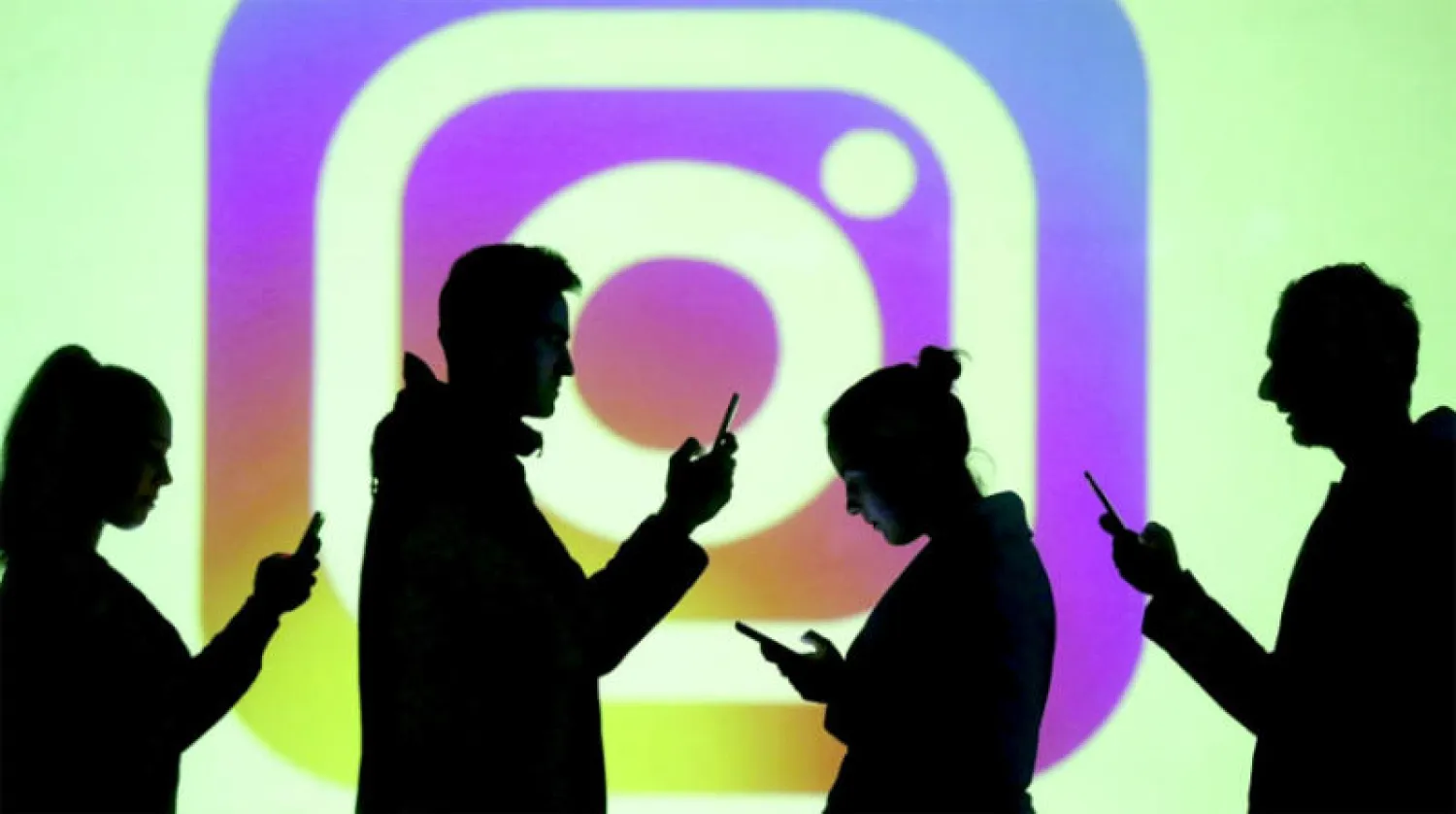 «إنستغرام» في خطوة نحو العالم الافتراضي (رويترز)