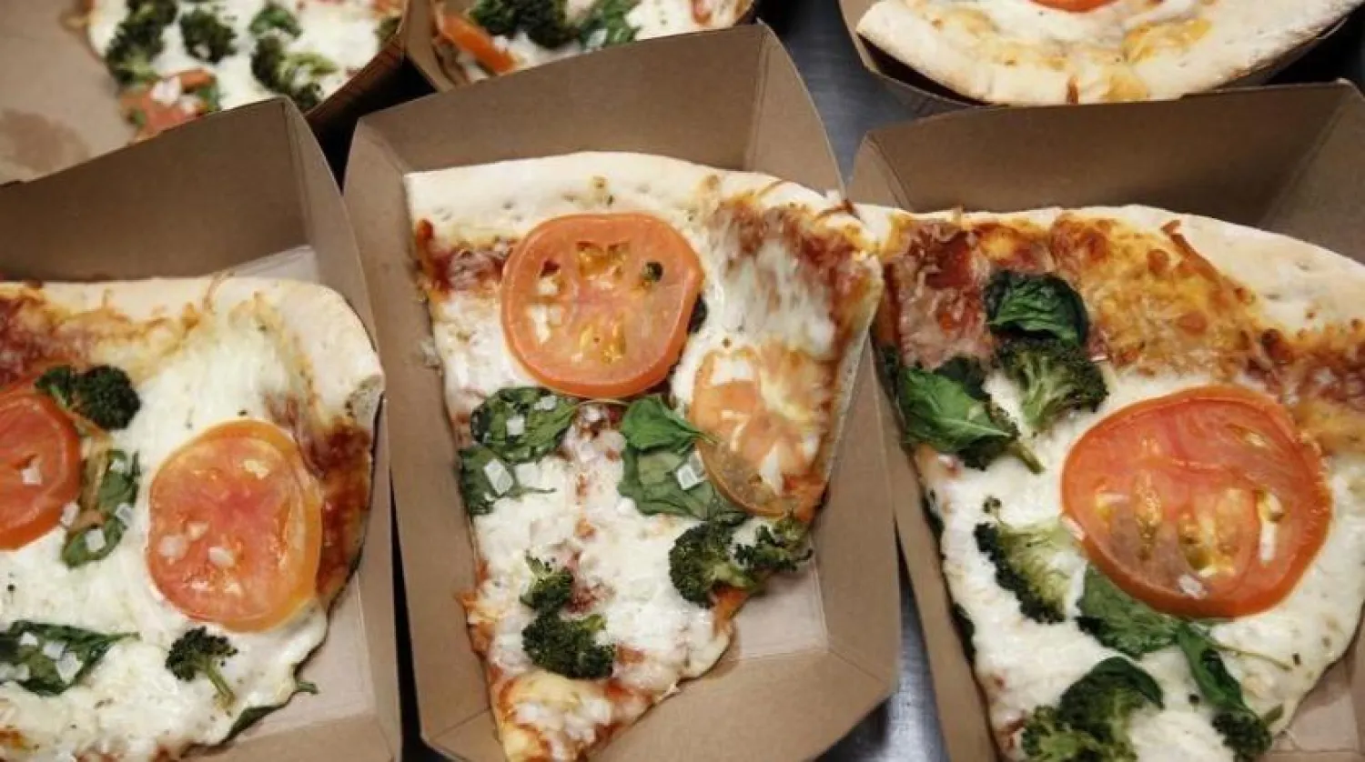 Sebze veya protein gibi besin değeri yüksek yiyeceklerin tüketilmesi öneriliyor (Arşiv - Reuters)