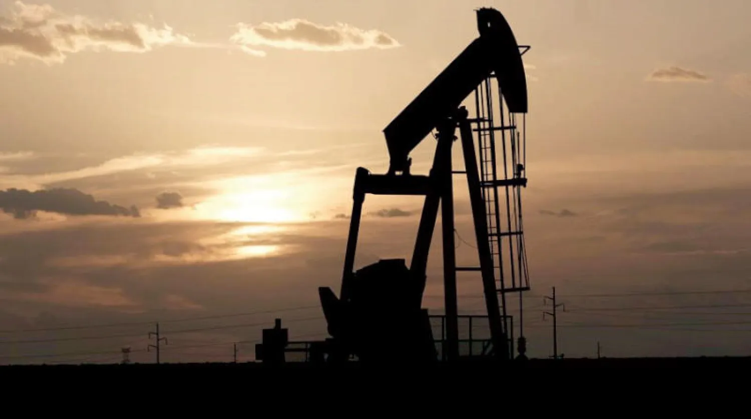 يتطلب قرار فرض حظر أوروبي على النفط الروسي موافقة جميع الأعضاء (رويترز)