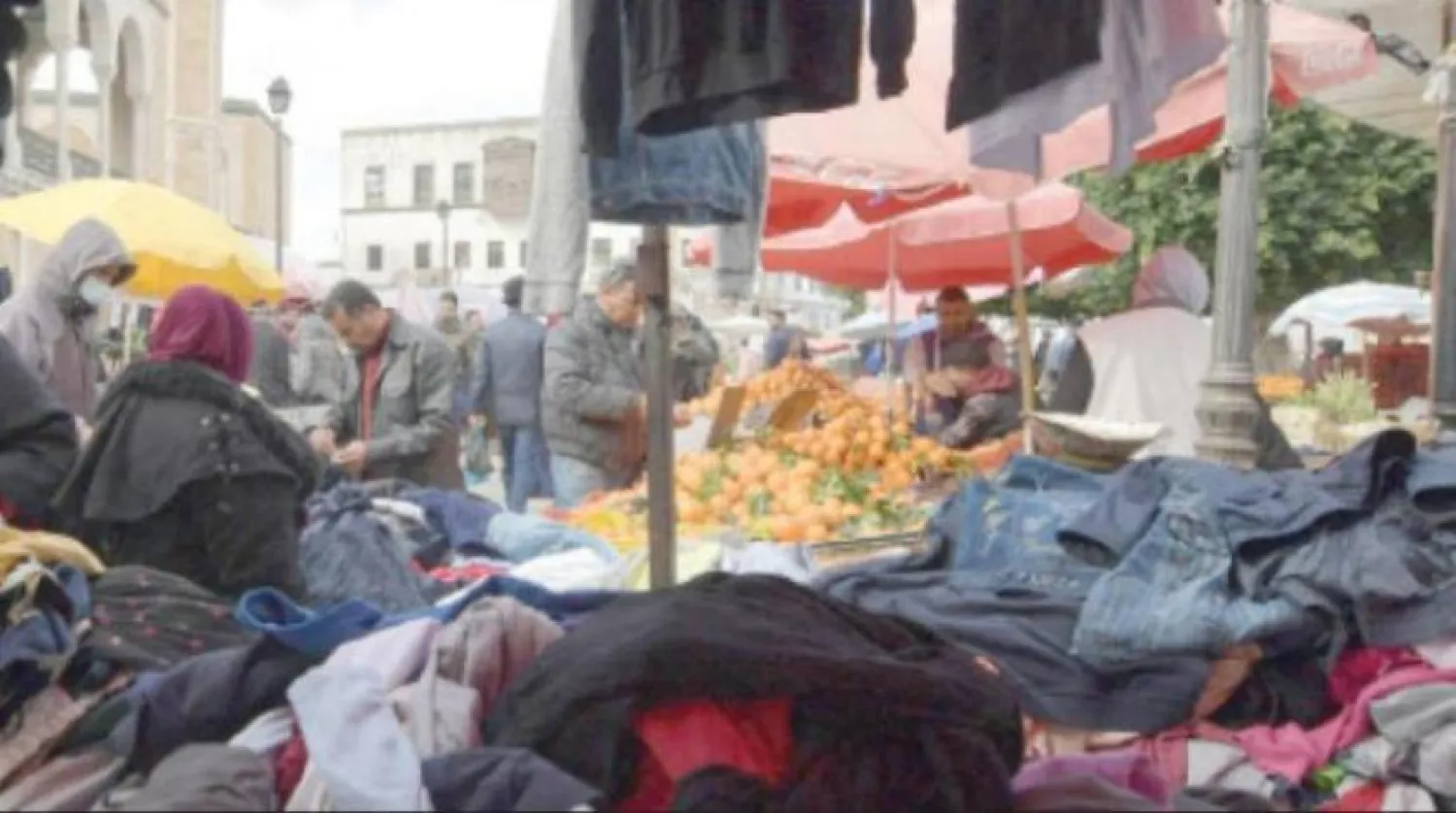 Tunus’ta yer alan Pazar satıcıları (Arşiv AFP)