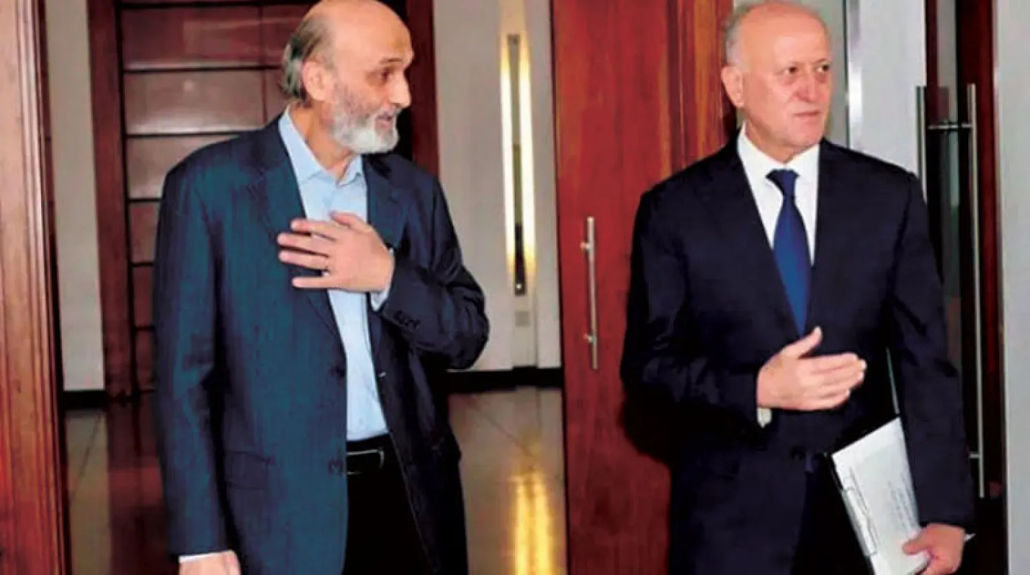 رئيس «القوات» سمير جعجع والنائب المنتخب أشرف ريفي خلال لقائهما أمس (الوكالة الوطنية)