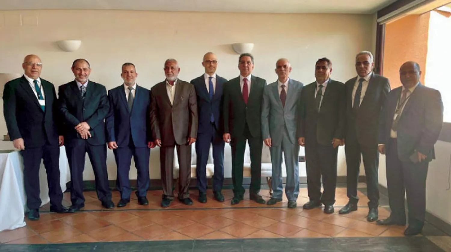 صورة نشرها المبعوث الإيطالي الخاص لدى ليبيا عبر «تويتر» لاجتماعه مع اللجنة العسكرية الليبية المشتركة (5+5)