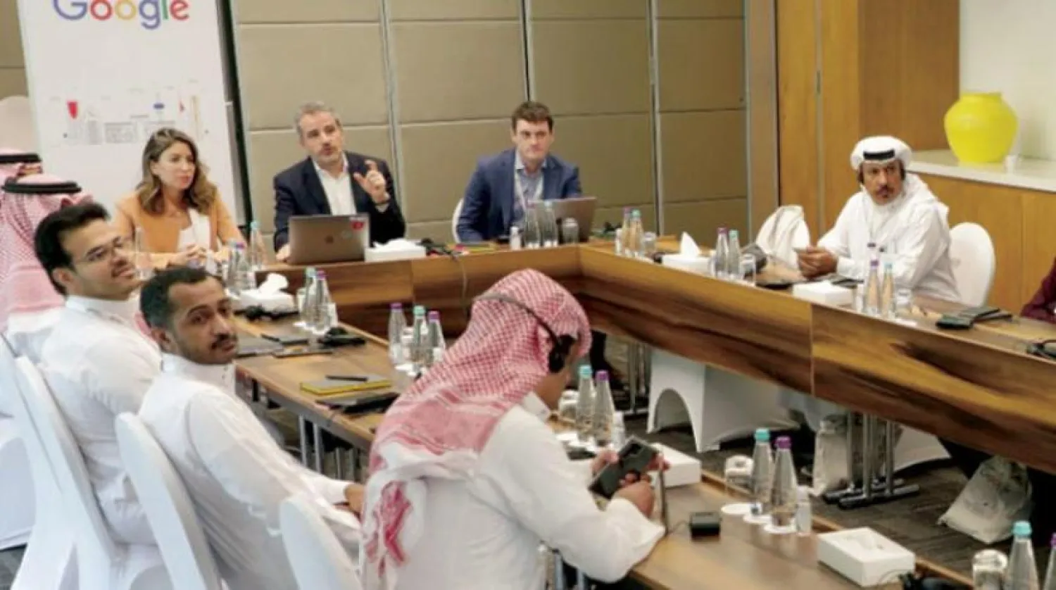 Google’ın Orta Doğu ve Kuzey Afrika CEO’su Anthony Nakache, Riyad’da düzenlenen toplantıda (Şarku’l Avsat)