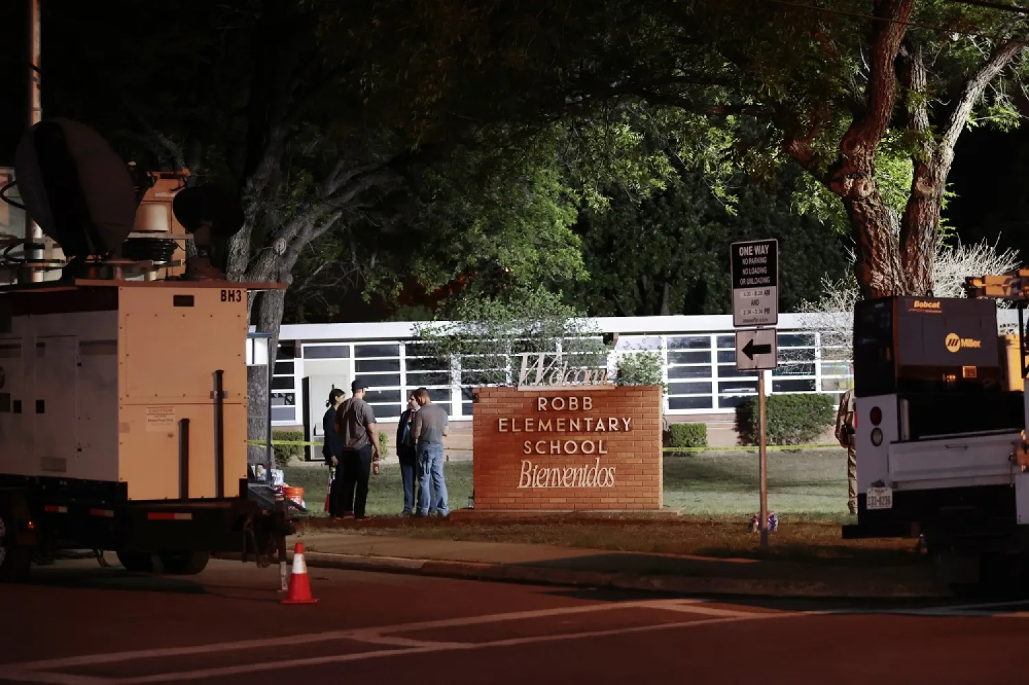 Police and investigators continue to work at the scene of a mass shooting at the Robb Elementary School in Uvalde, Texas, USA, 24 May 2022. (EPA)