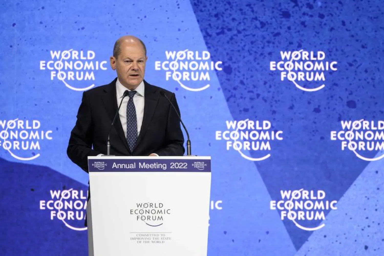 المستشار الألماني أولاف شولتس في دافوس (أ.ف.ب)