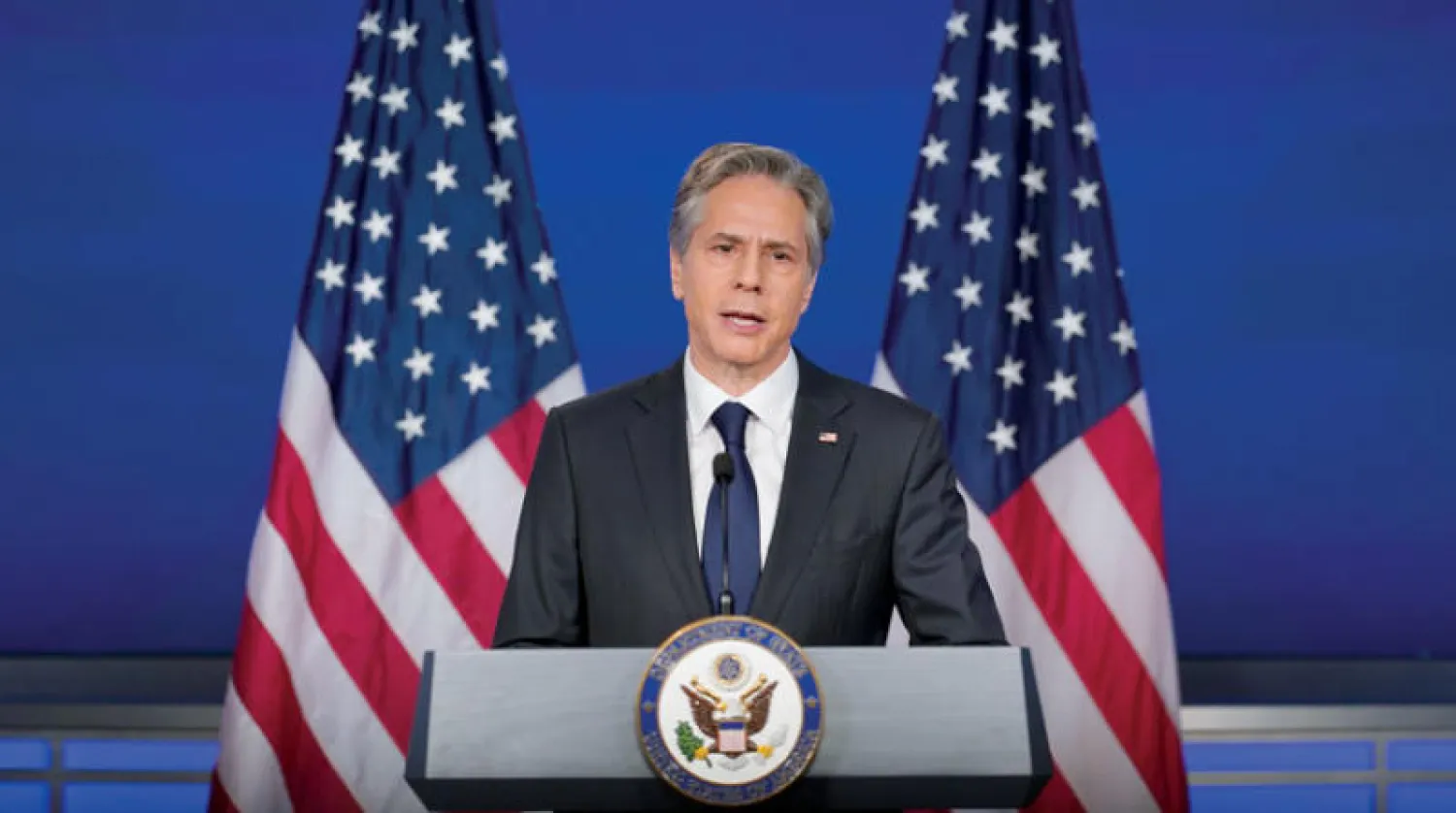 بلينكن متحدثاً عن سياسة بلاده حول الصين في جامعة جورج واشنطن بواشنطن أمس (أ.ب)