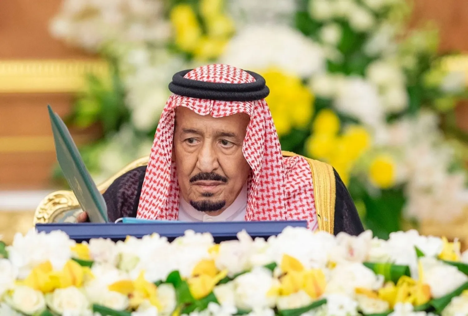 King Salman chairs a cabinet meeting. (SPA file)