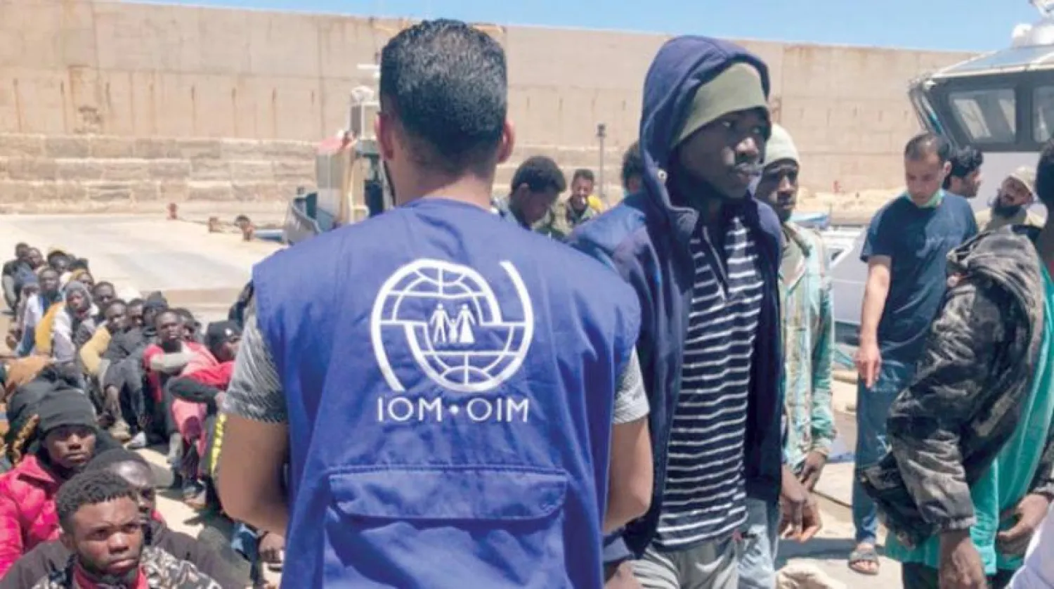 Kurtarılıp Trablus'a geri gönderilen düzensiz göçmenler (Libya Donanması, Batı Libya)