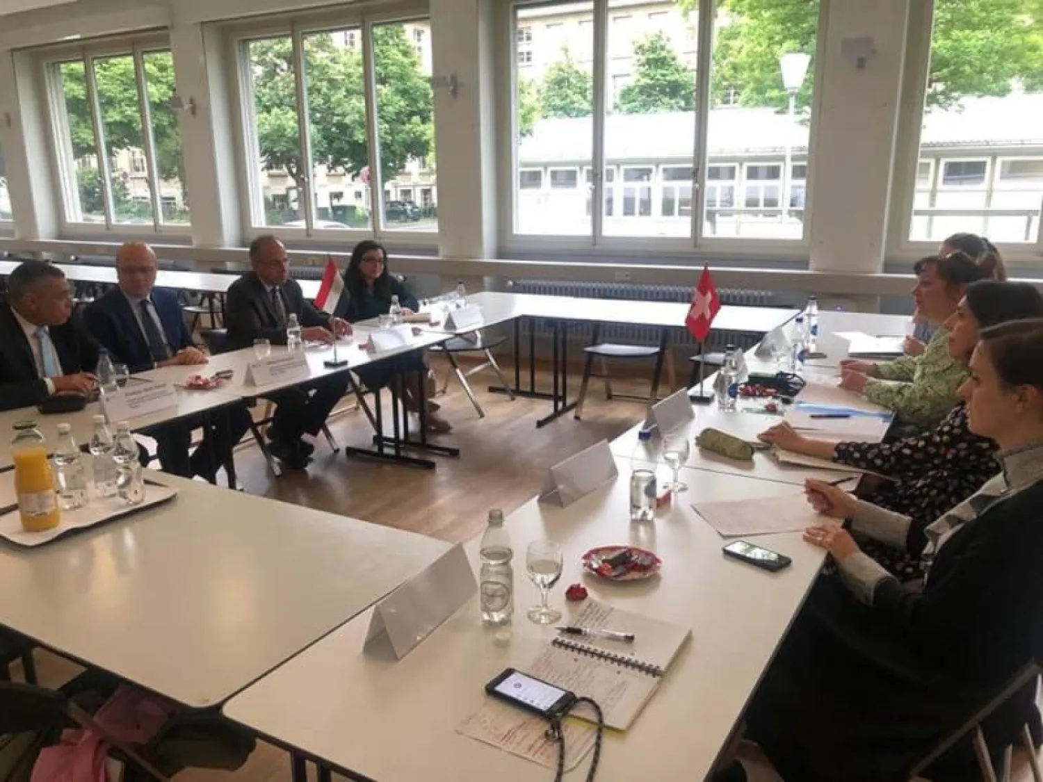 جانب من اجتماع المسؤولين المصريين والسويسريين