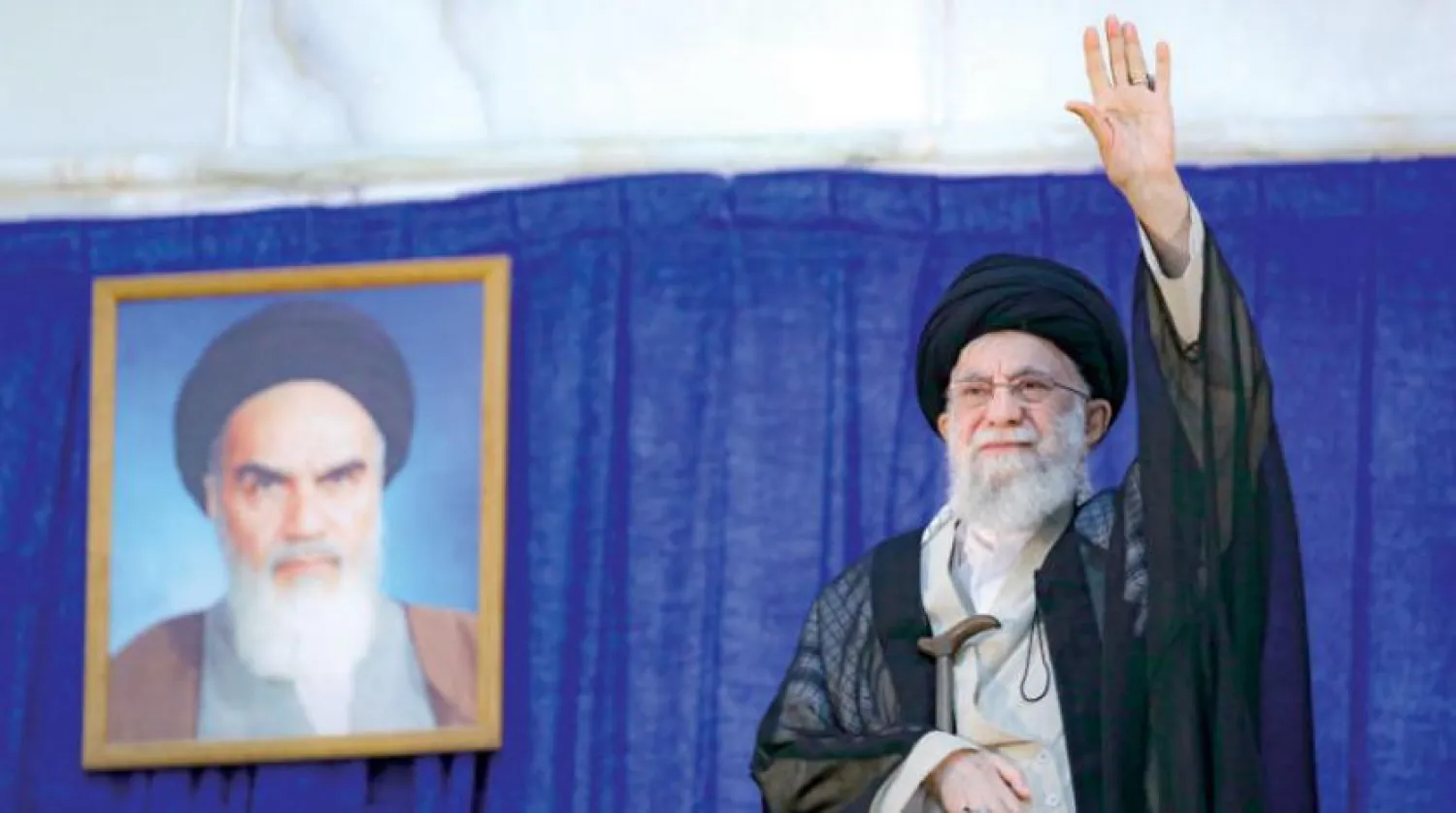 خامنئی کو کل خمینی کی 33ویں برسی کے موقع پر اپنے خطاب کے دوران دیکھا جا سکتا ہے (ای پی اے)