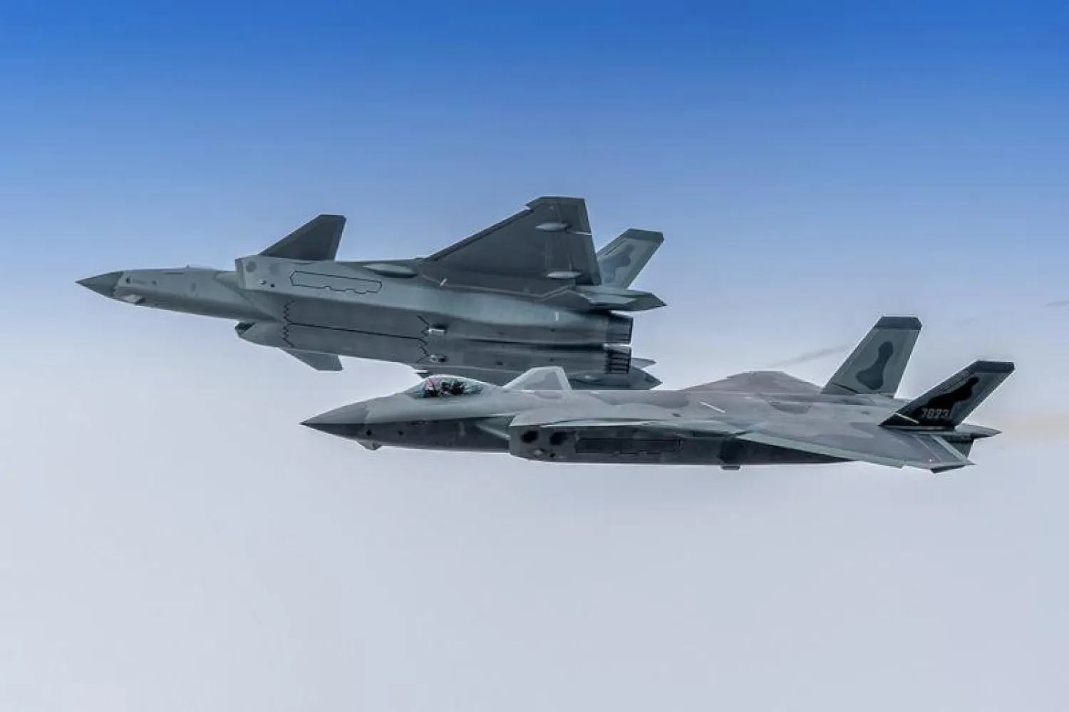 مقاتلات صينية اعتراضية تحلق فوق بحر الصين الجنوبي (أرشيفية)