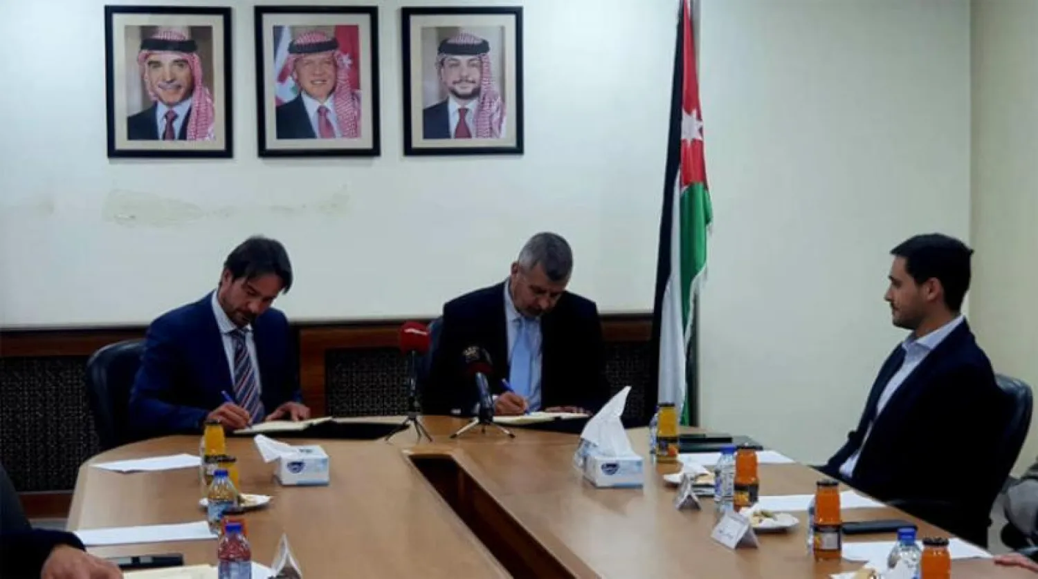 Jordan signed a deal with Turkey’s Solvest to explore gold in the Abu Khashiba area in southern Jordan. (Petra news agency)